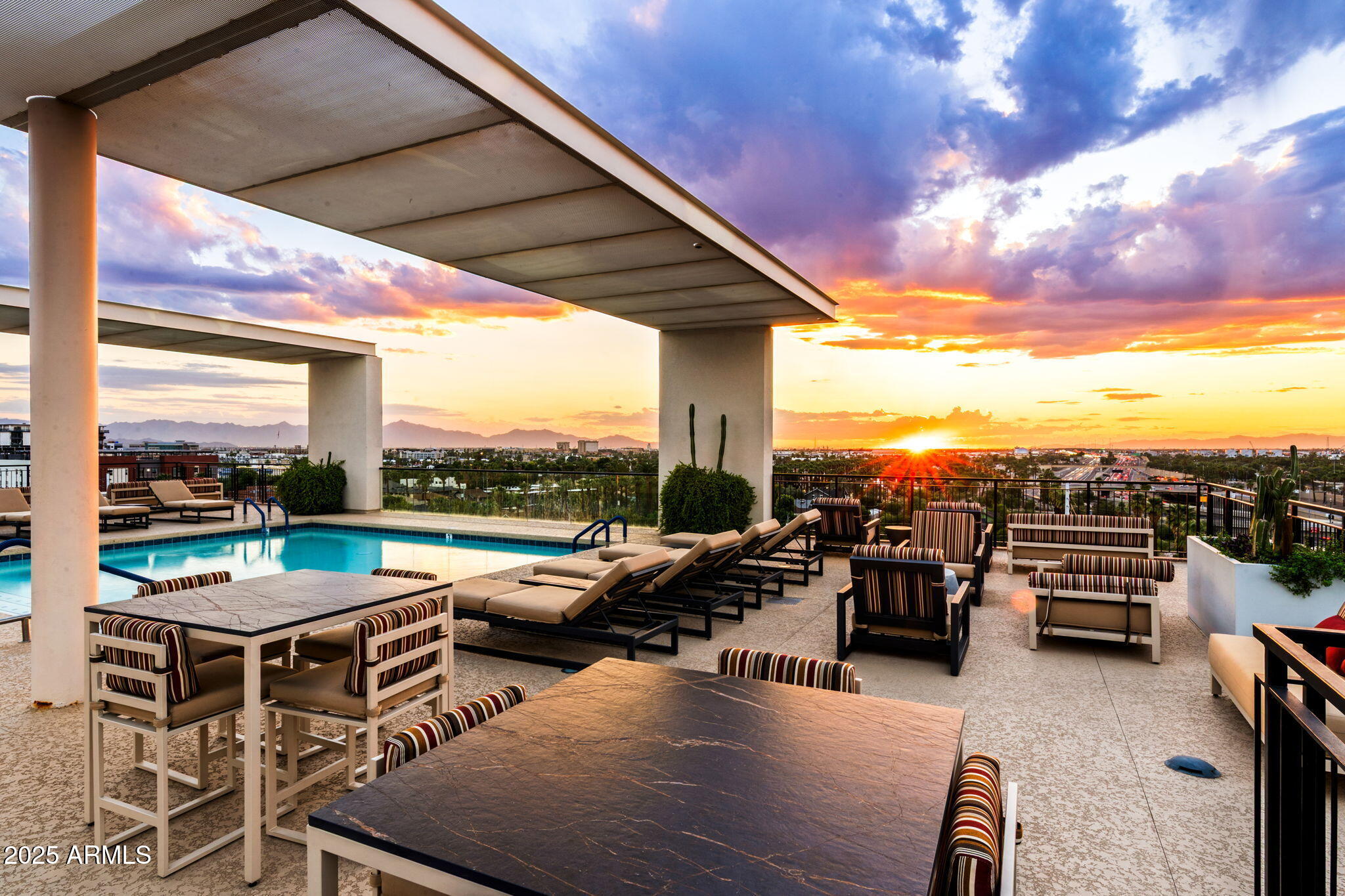 PORTLAND PLACE CONDOMINIUMS PHASE 1 - Residential