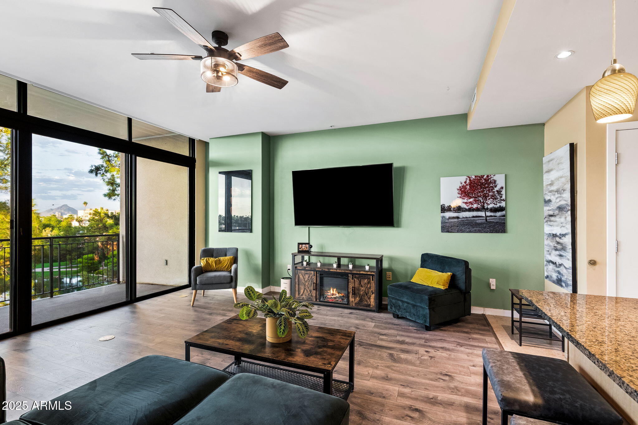 PORTLAND PLACE CONDOMINIUMS PHASE 1 - Residential