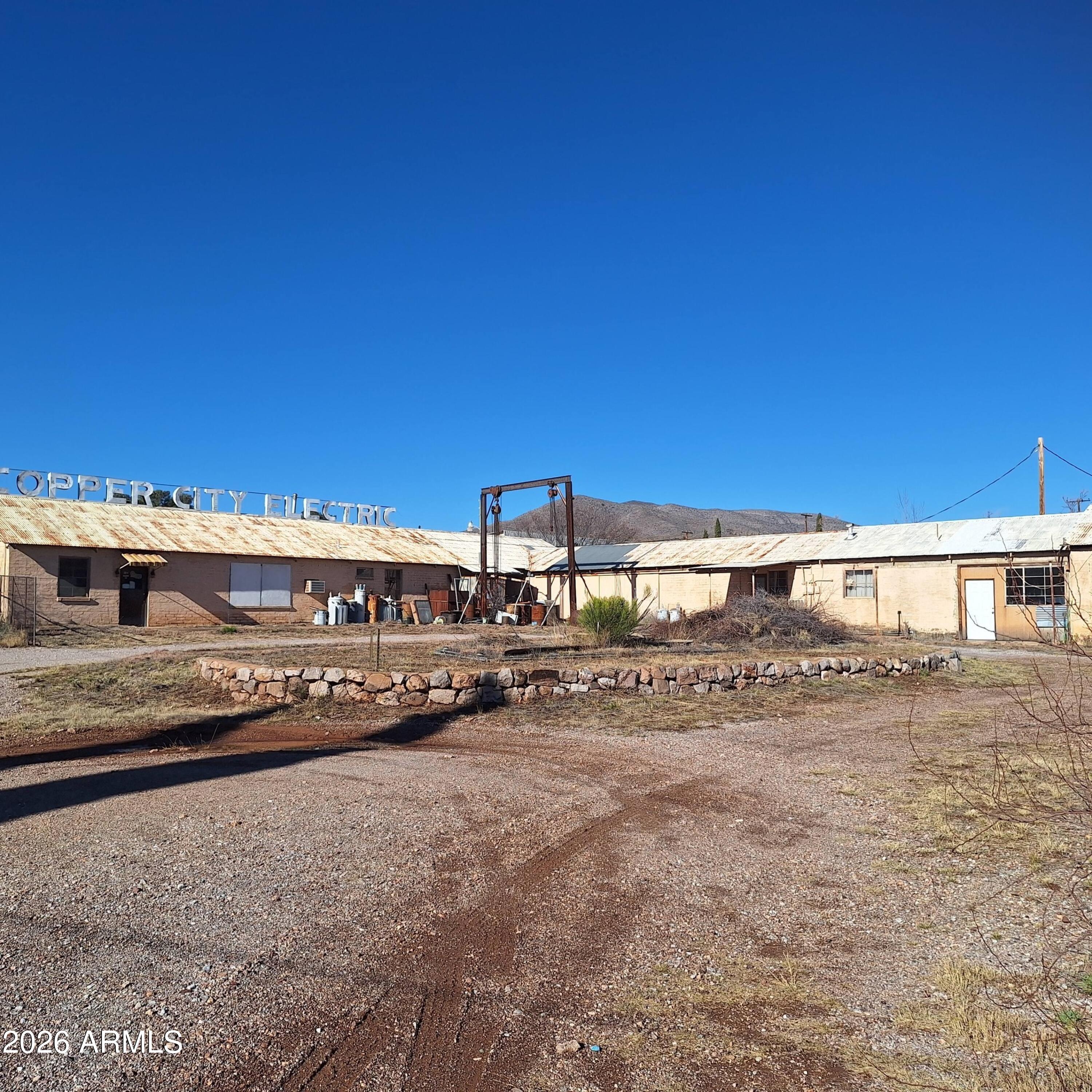 WARREN - Commercial Sale