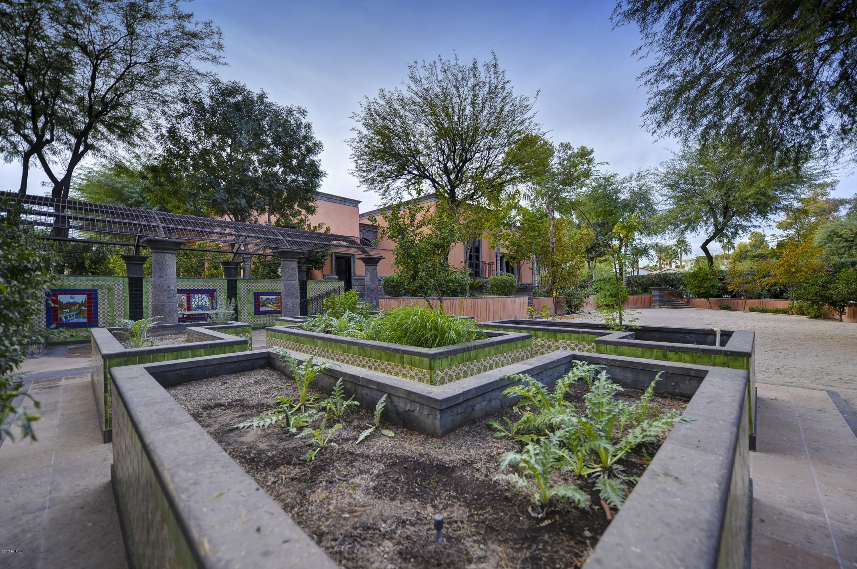 Camelback Country Club Estates - Residential