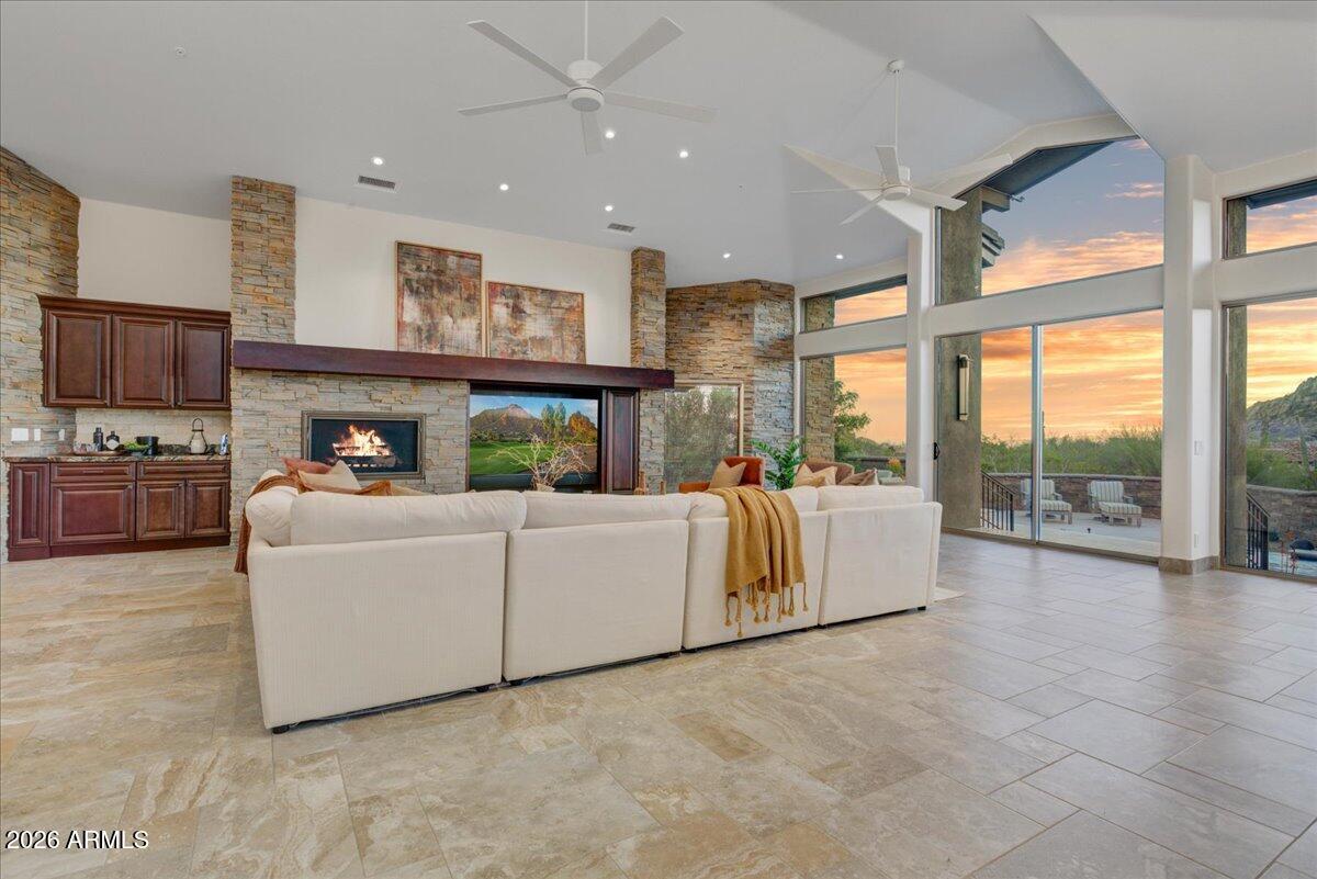 Estancia - Residential