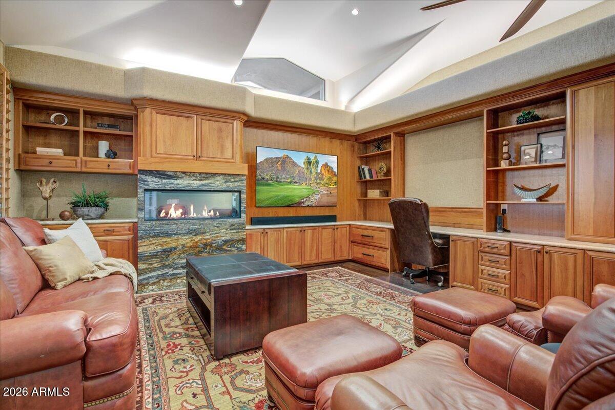 Estancia - Residential