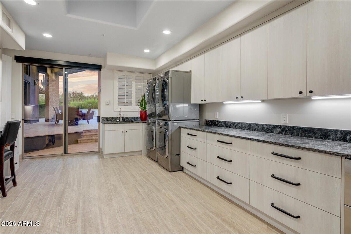 Estancia - Residential