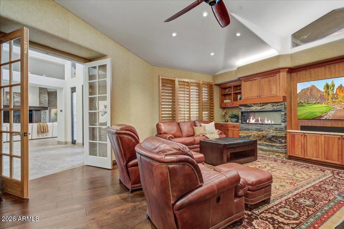 Estancia - Residential