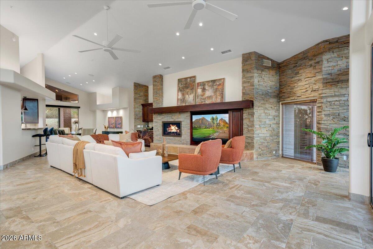 Estancia - Residential