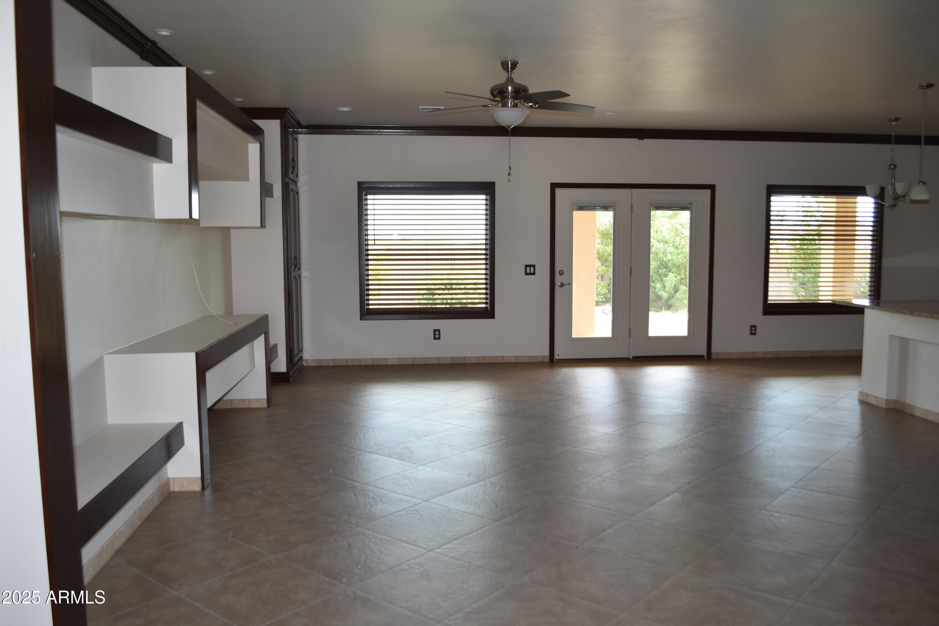 Mesa Verde Estate - Residential
