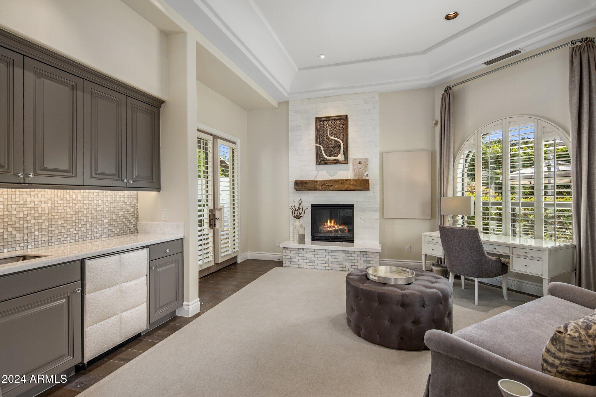 KENSINGTON ESTATES LOT 1 & 2 REPLAT - Residential