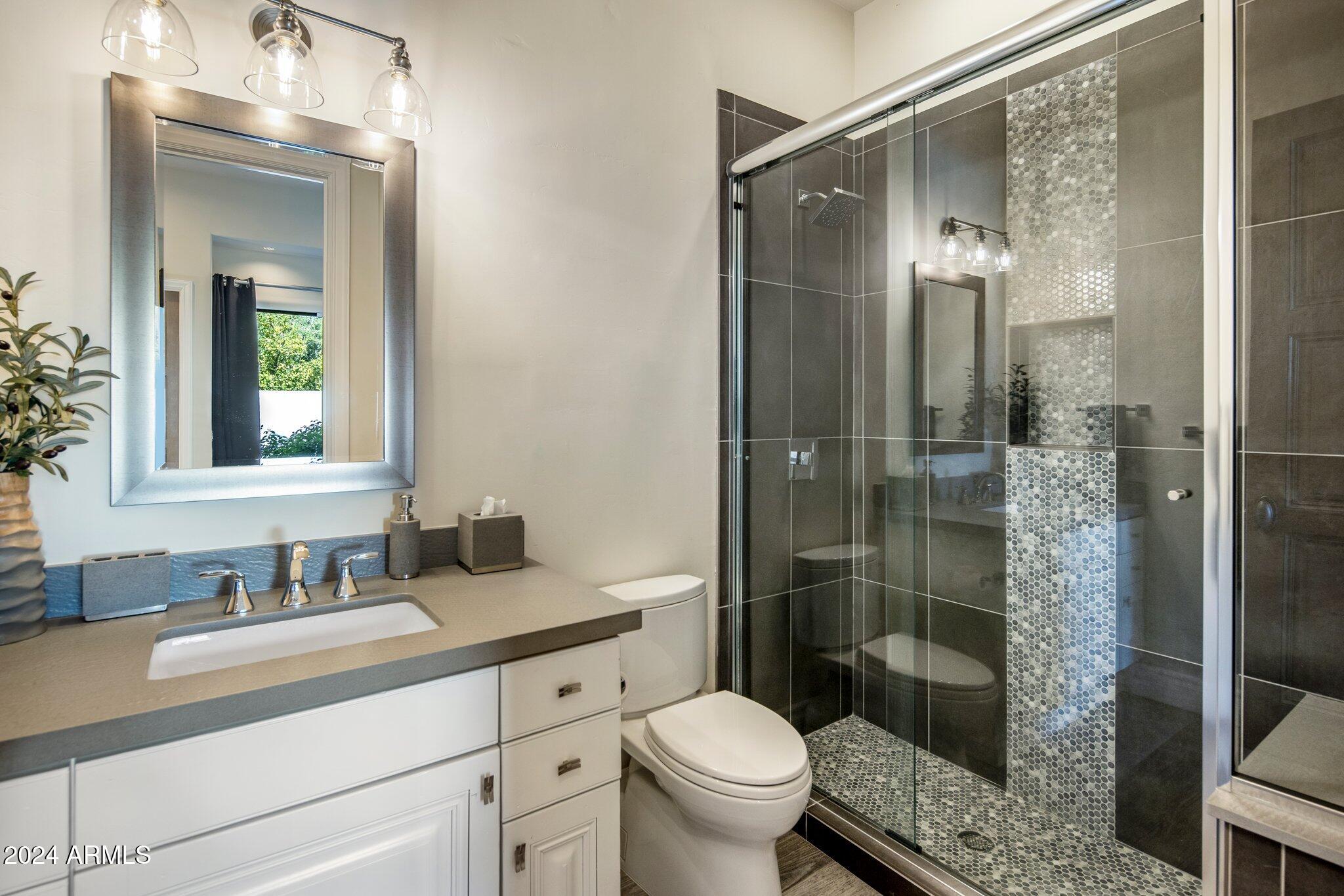 KENSINGTON ESTATES LOT 1 & 2 REPLAT - Residential