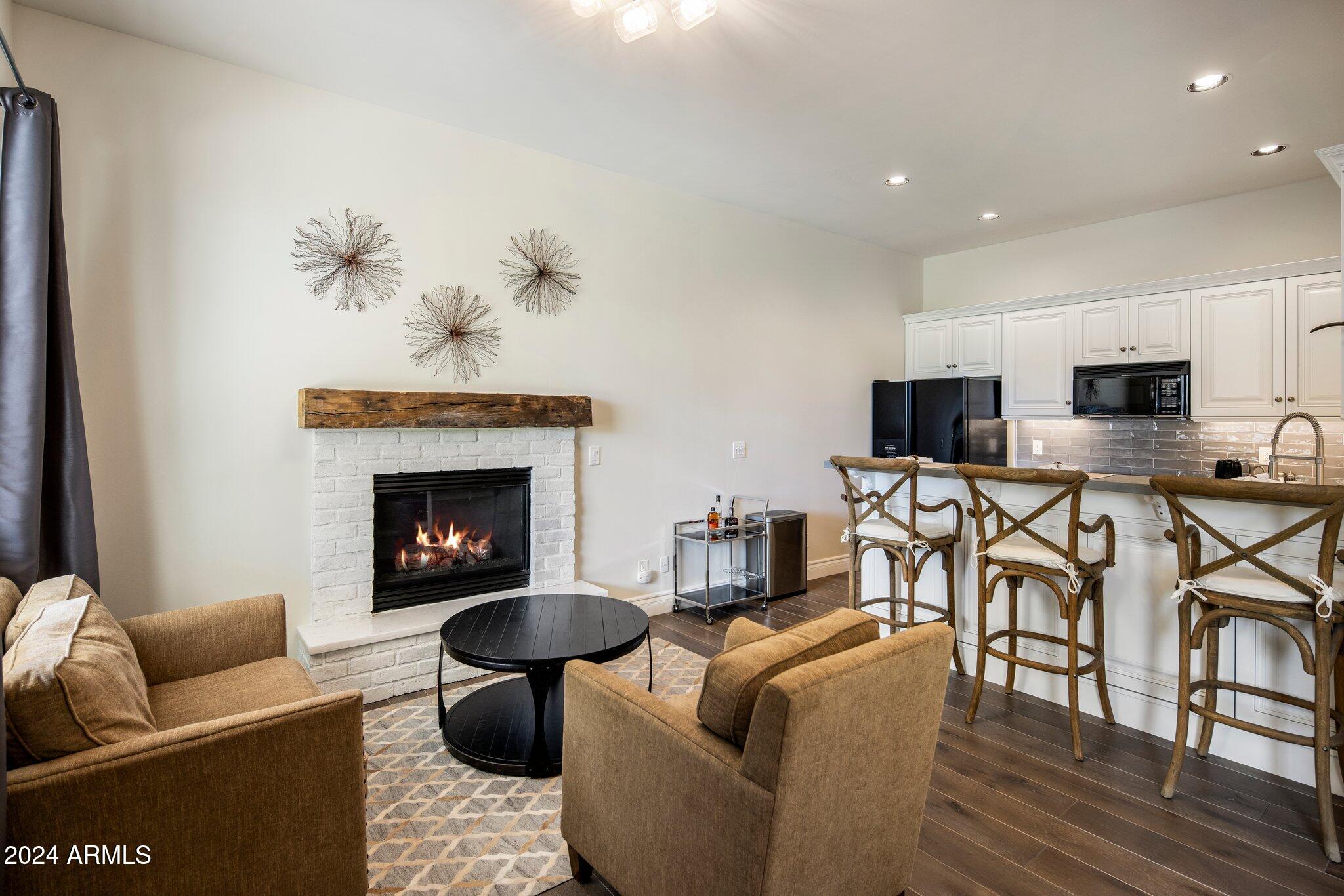 KENSINGTON ESTATES LOT 1 & 2 REPLAT - Residential