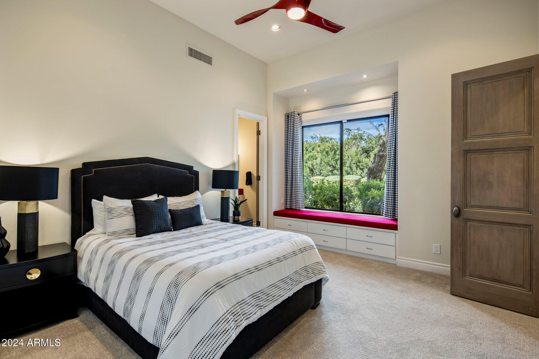 KENSINGTON ESTATES LOT 1 & 2 REPLAT - Residential