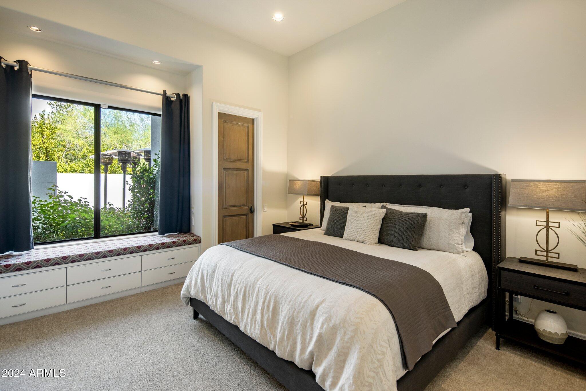 KENSINGTON ESTATES LOT 1 & 2 REPLAT - Residential