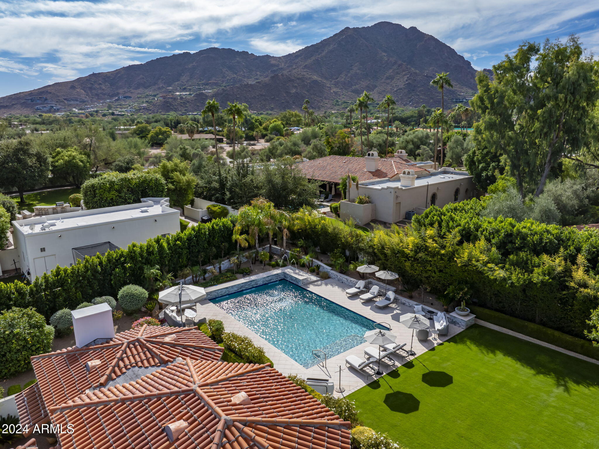 KENSINGTON ESTATES LOT 1 & 2 REPLAT - Residential