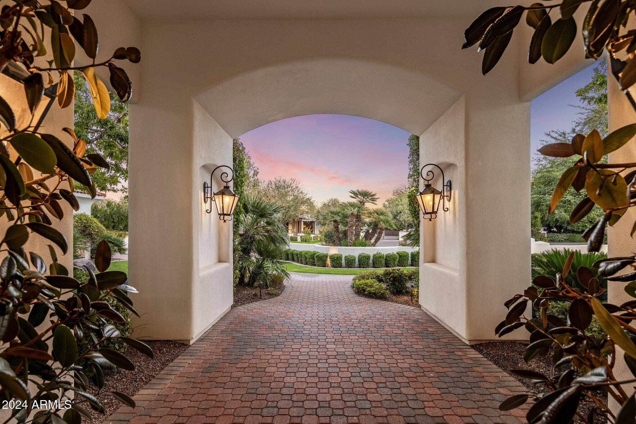 KENSINGTON ESTATES LOT 1 & 2 REPLAT - Residential