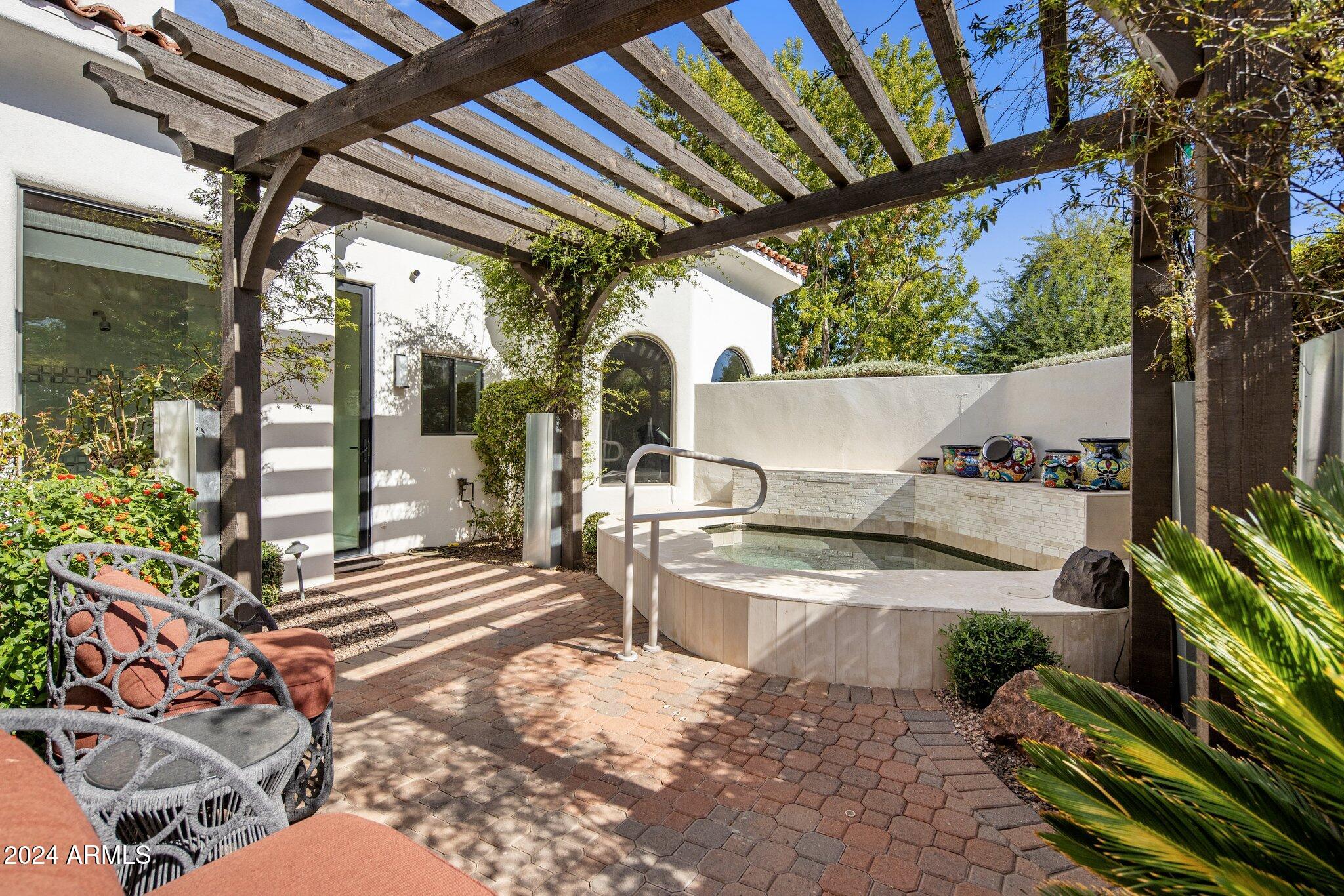 KENSINGTON ESTATES LOT 1 & 2 REPLAT - Residential