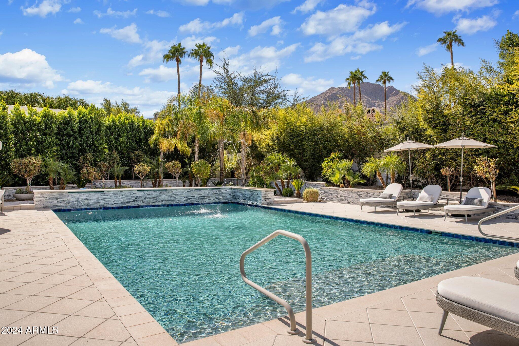KENSINGTON ESTATES LOT 1 & 2 REPLAT - Residential
