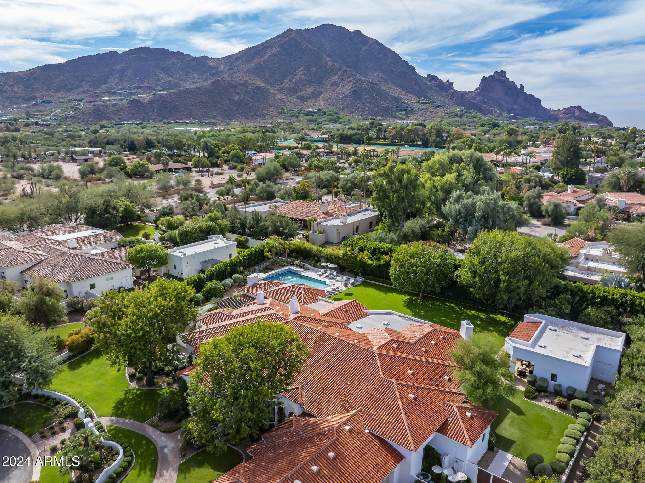 KENSINGTON ESTATES LOT 1 & 2 REPLAT - Residential