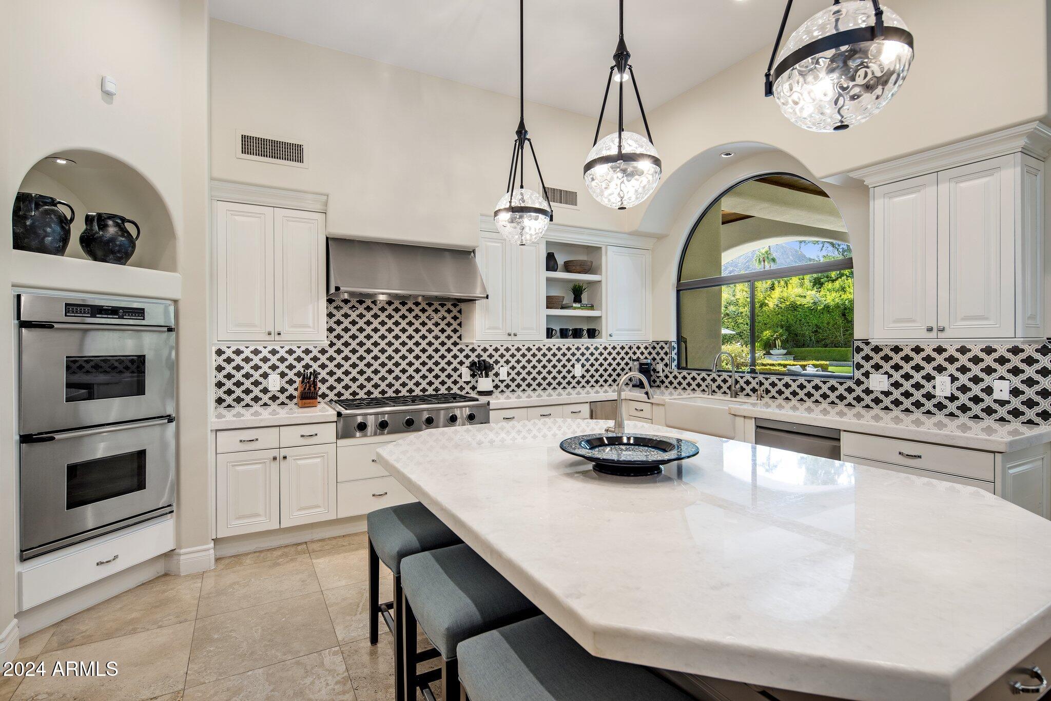 KENSINGTON ESTATES LOT 1 & 2 REPLAT - Residential