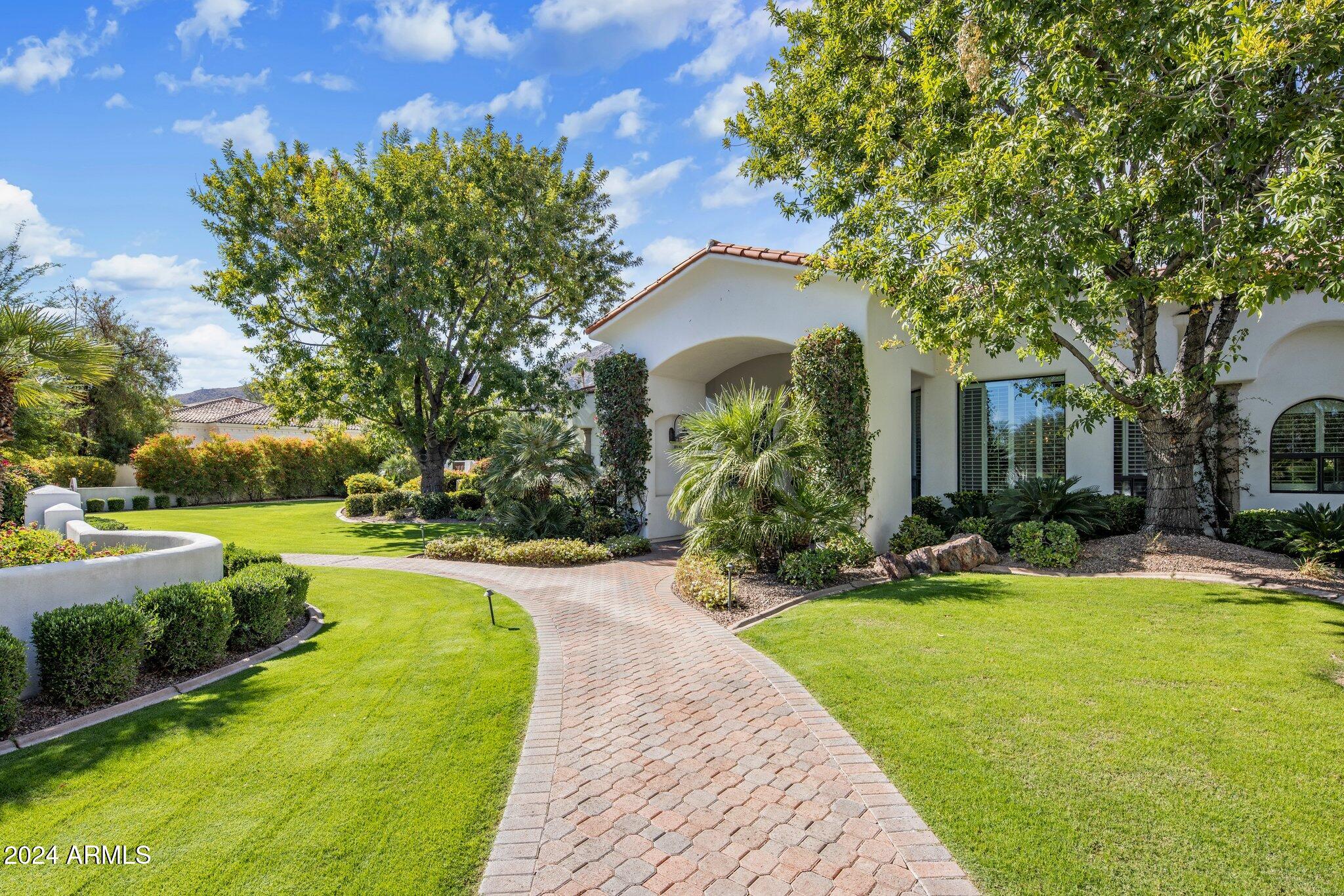 KENSINGTON ESTATES LOT 1 & 2 REPLAT - Residential