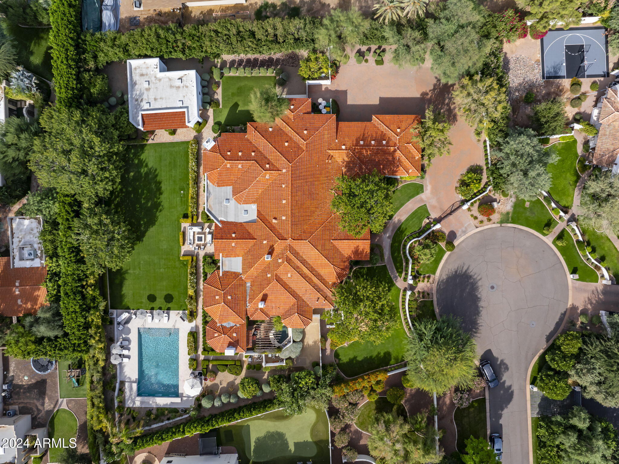 KENSINGTON ESTATES LOT 1 & 2 REPLAT - Residential