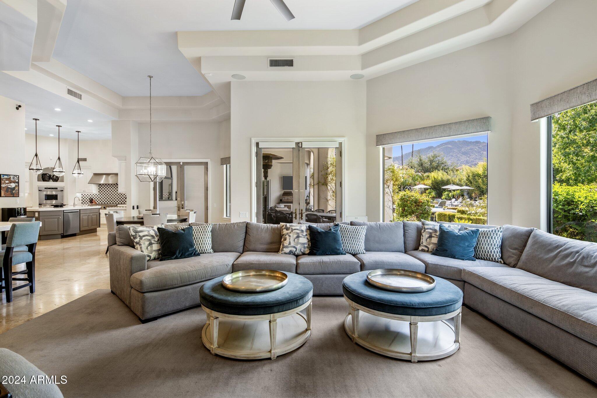 KENSINGTON ESTATES LOT 1 & 2 REPLAT - Residential