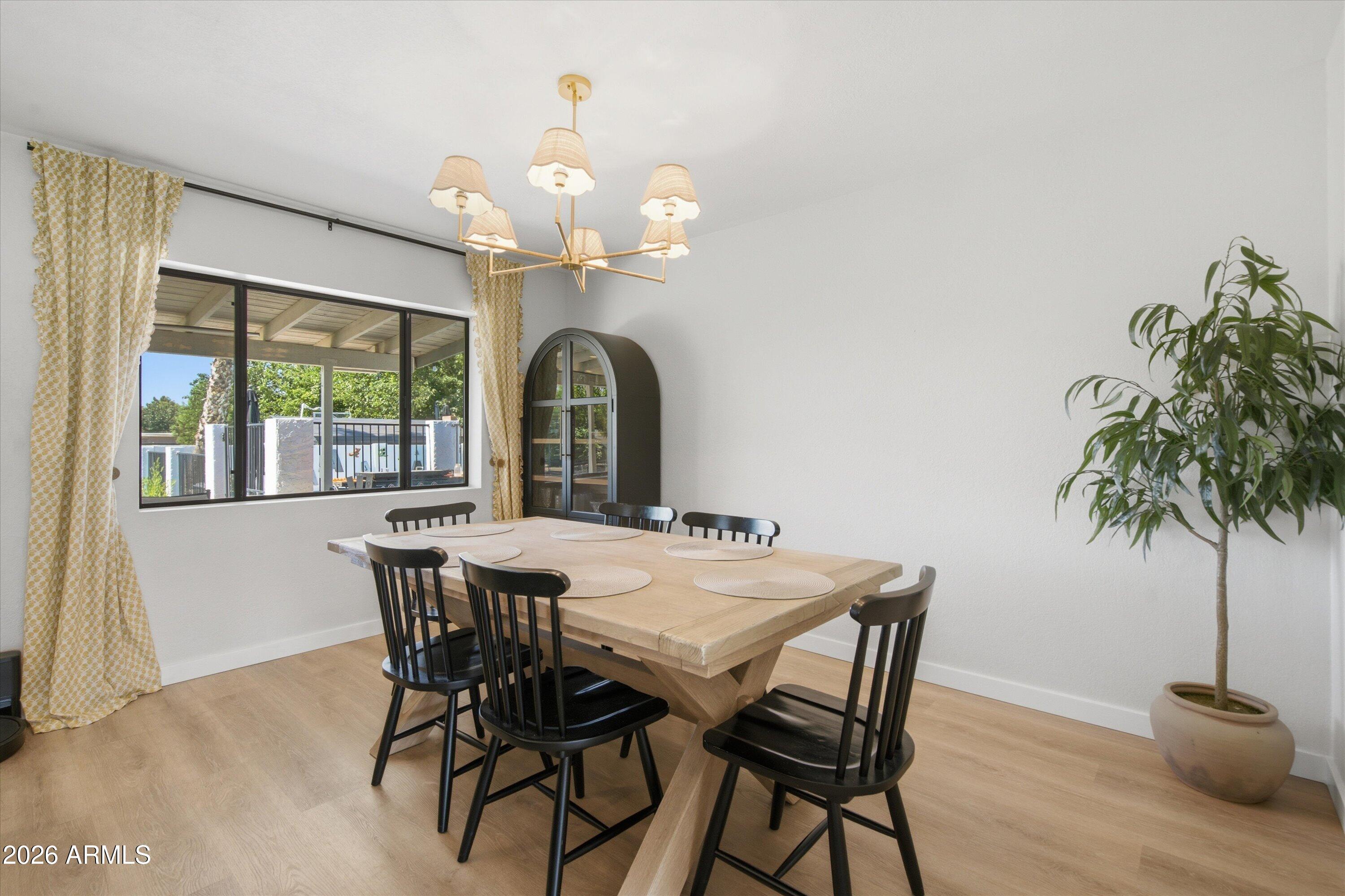 SUNBURST FARMS 21 - Residential