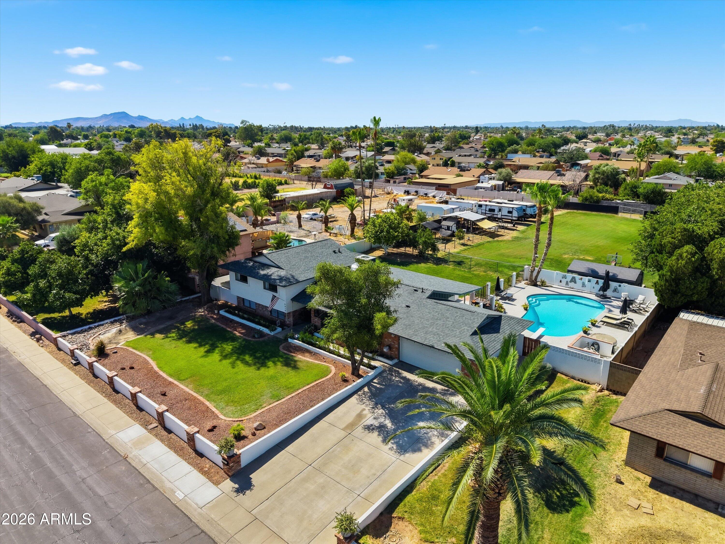 SUNBURST FARMS 21 - Residential