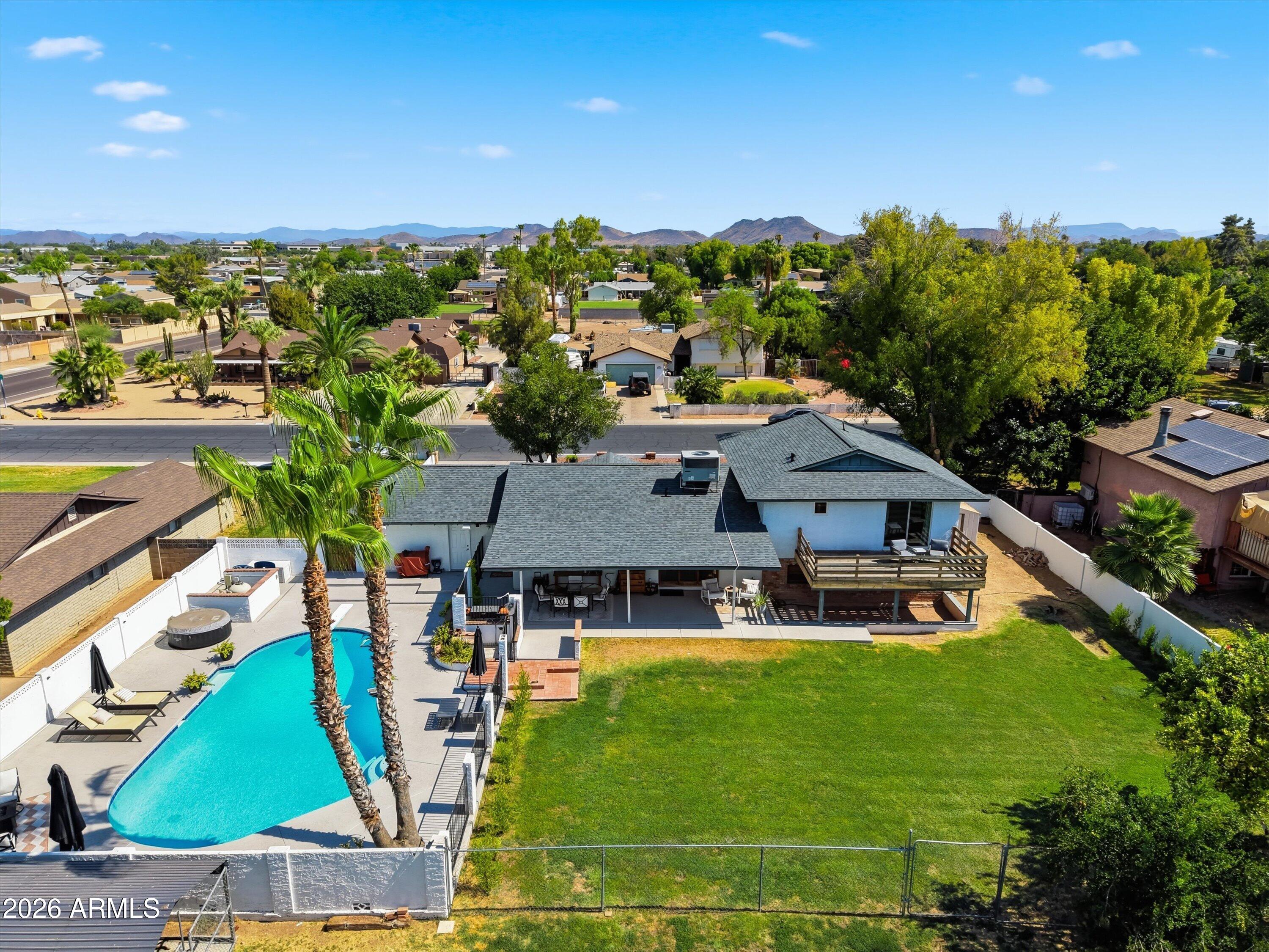 SUNBURST FARMS 21 - Residential