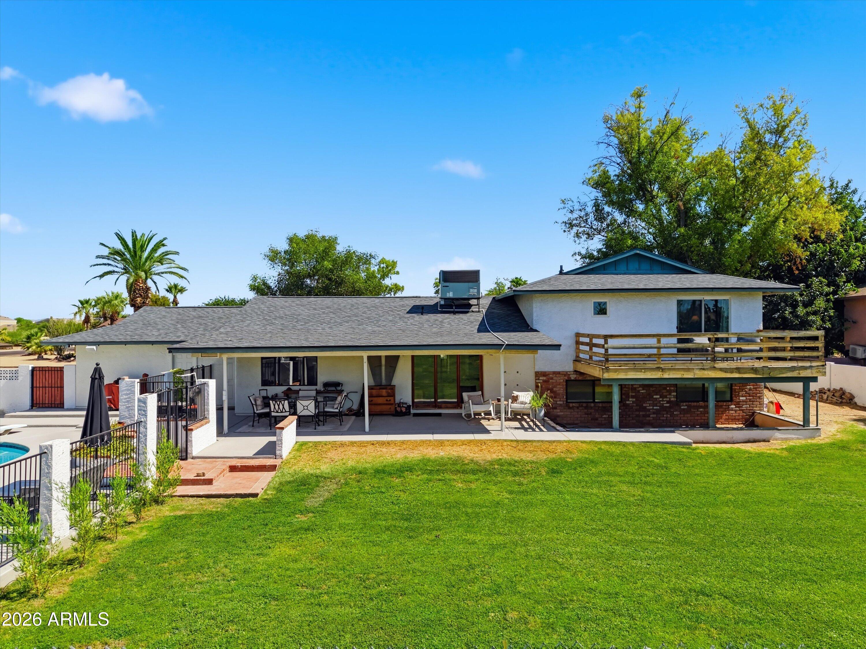 SUNBURST FARMS 21 - Residential