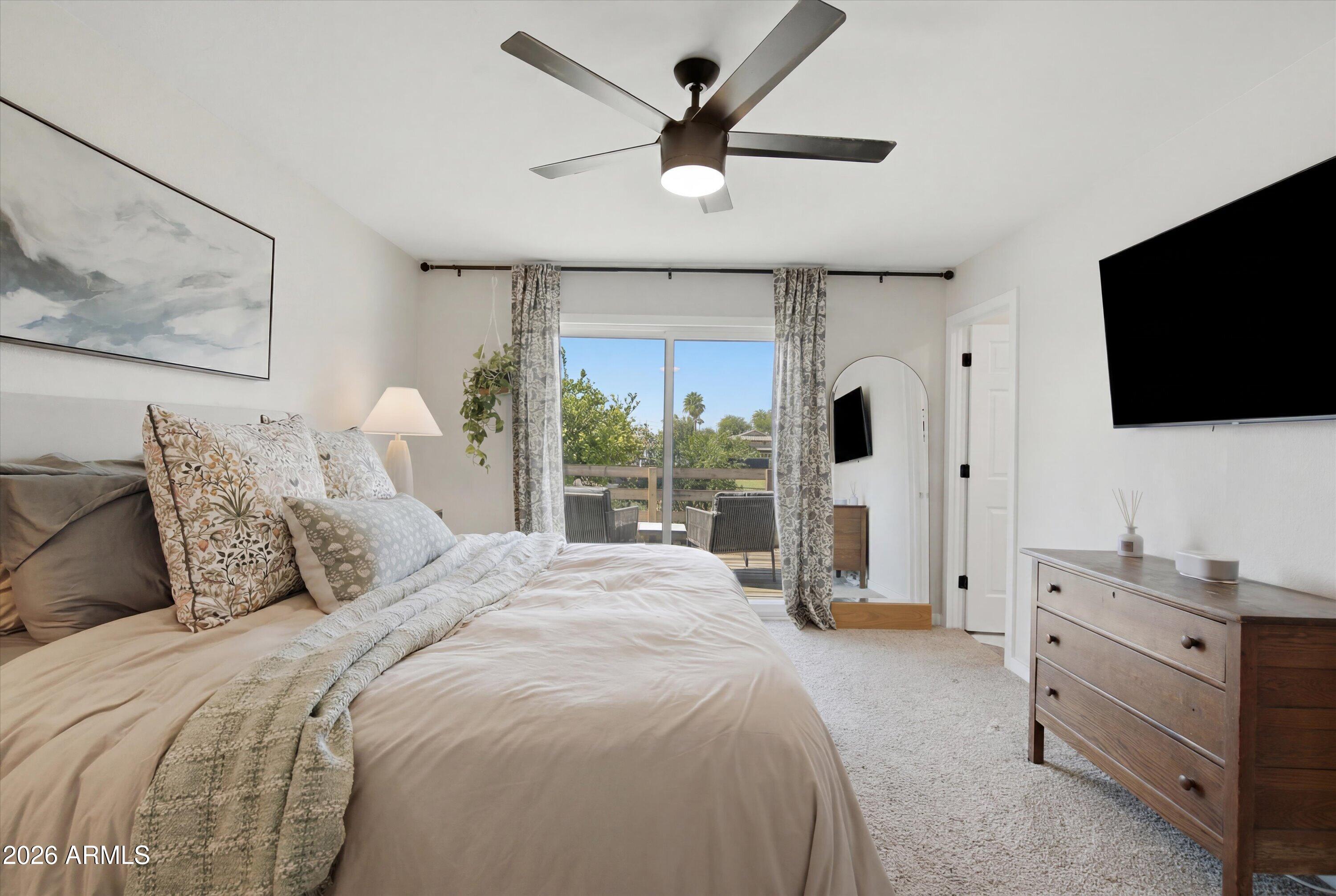 SUNBURST FARMS 21 - Residential