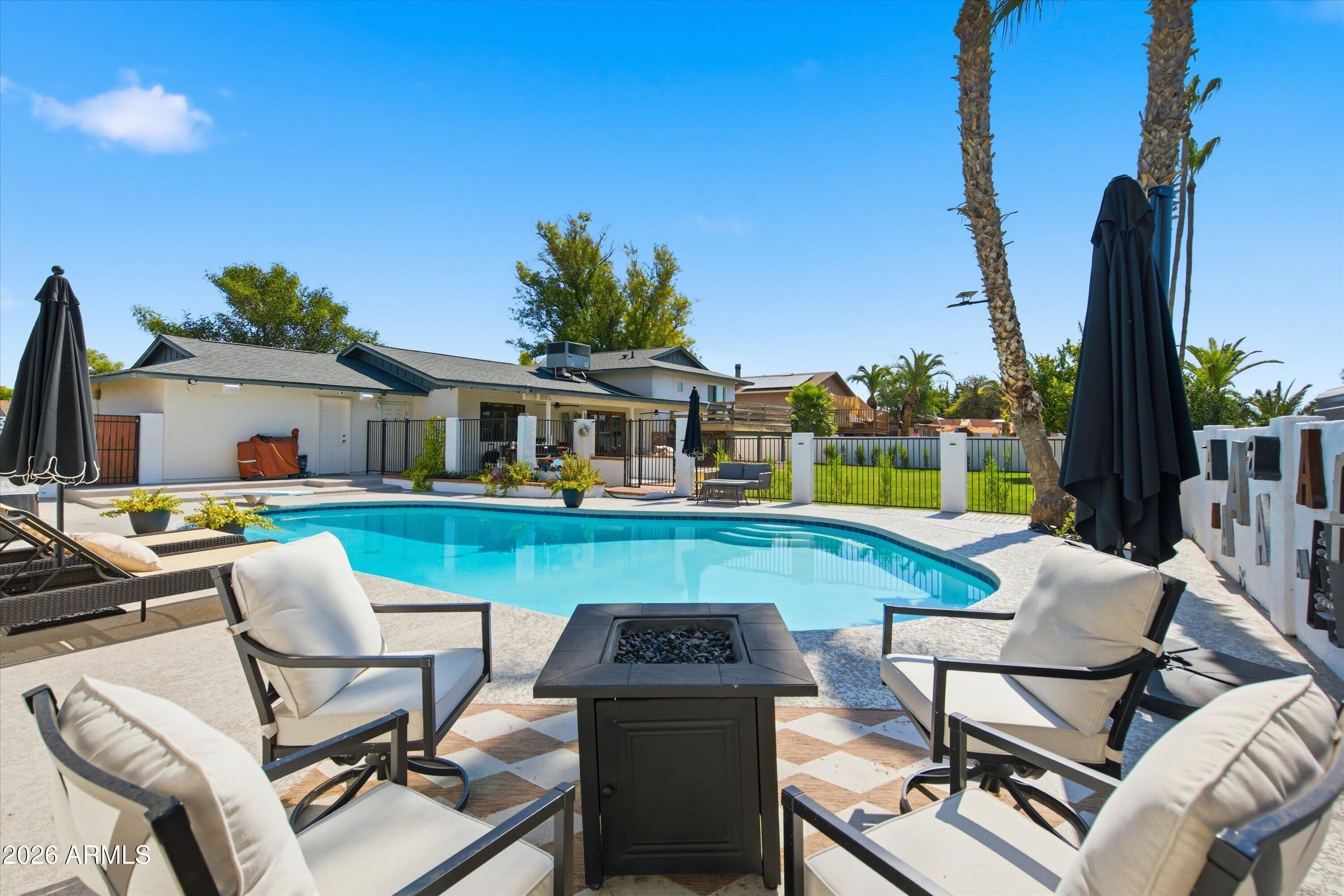 SUNBURST FARMS 21 - Residential