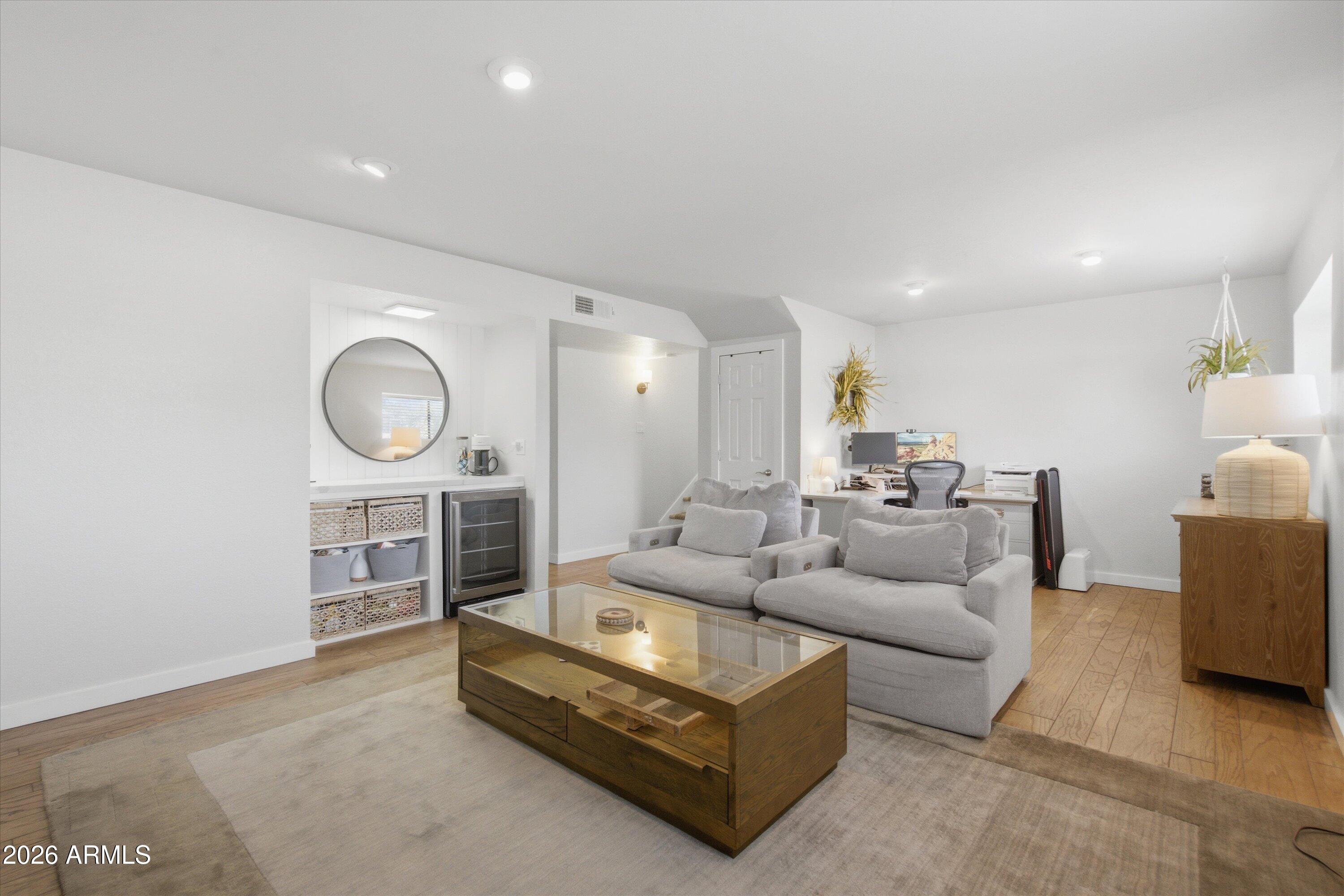 SUNBURST FARMS 21 - Residential