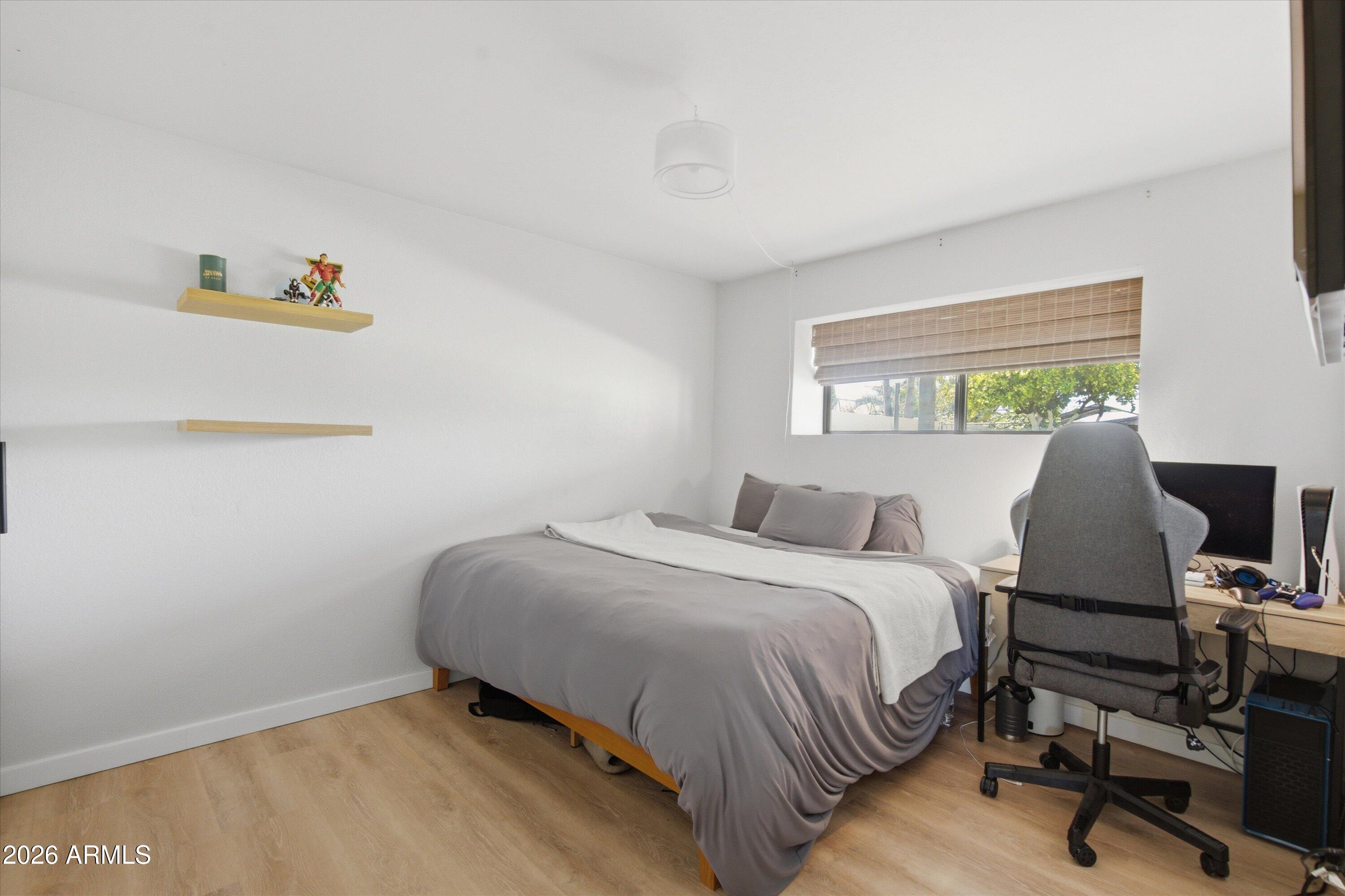 SUNBURST FARMS 21 - Residential