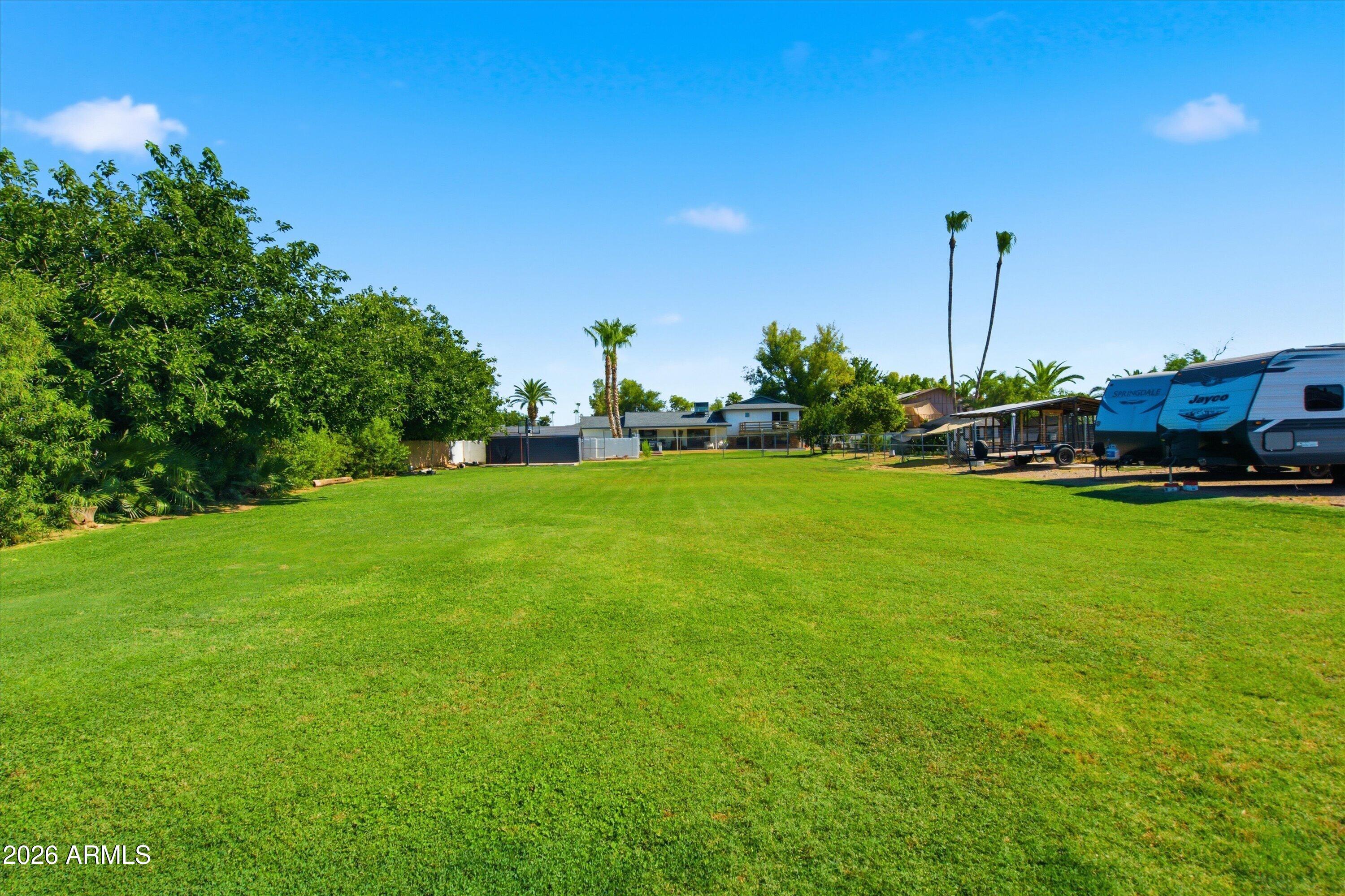 SUNBURST FARMS 21 - Residential