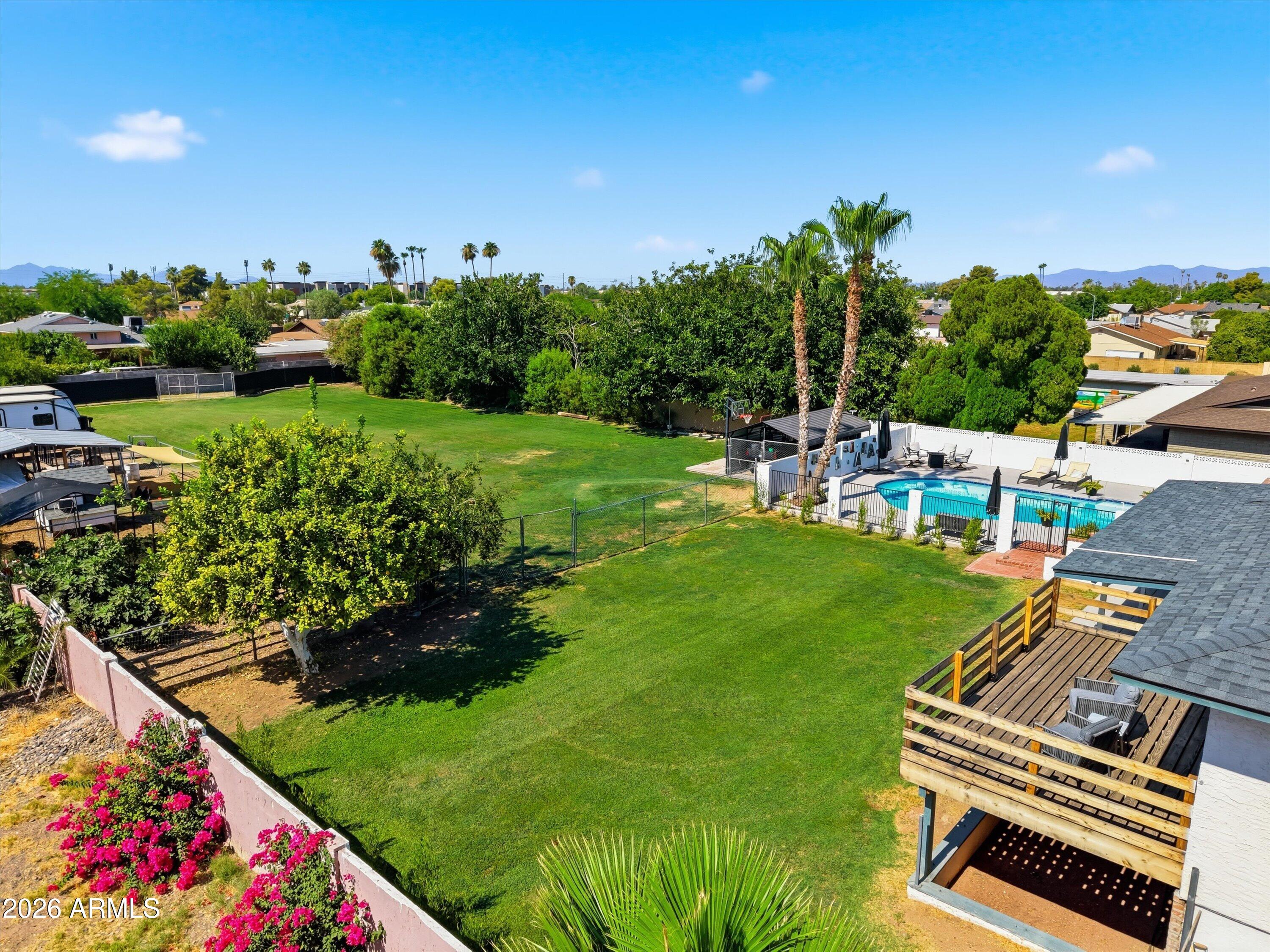 SUNBURST FARMS 21 - Residential