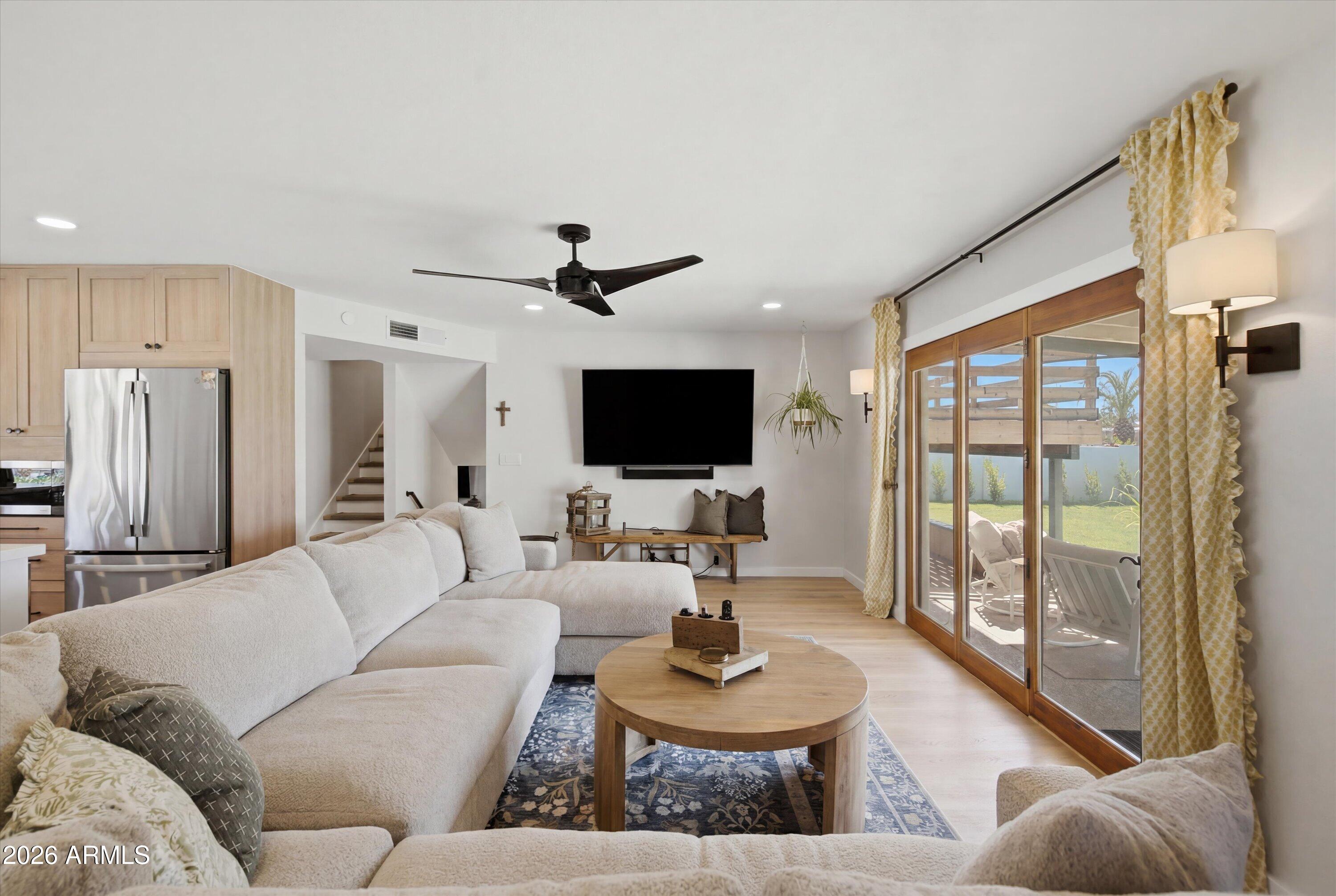 SUNBURST FARMS 21 - Residential