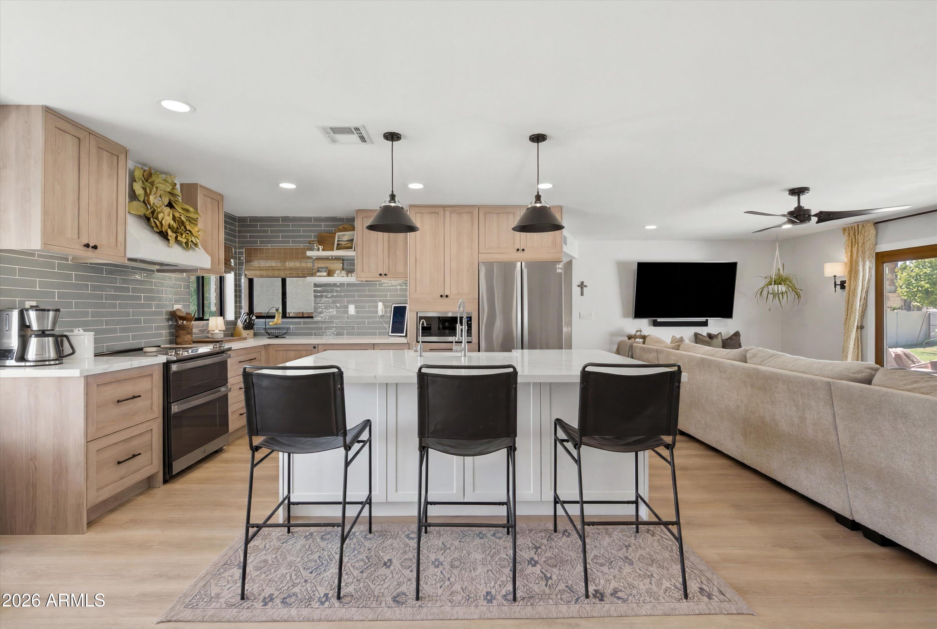 SUNBURST FARMS 21 - Residential
