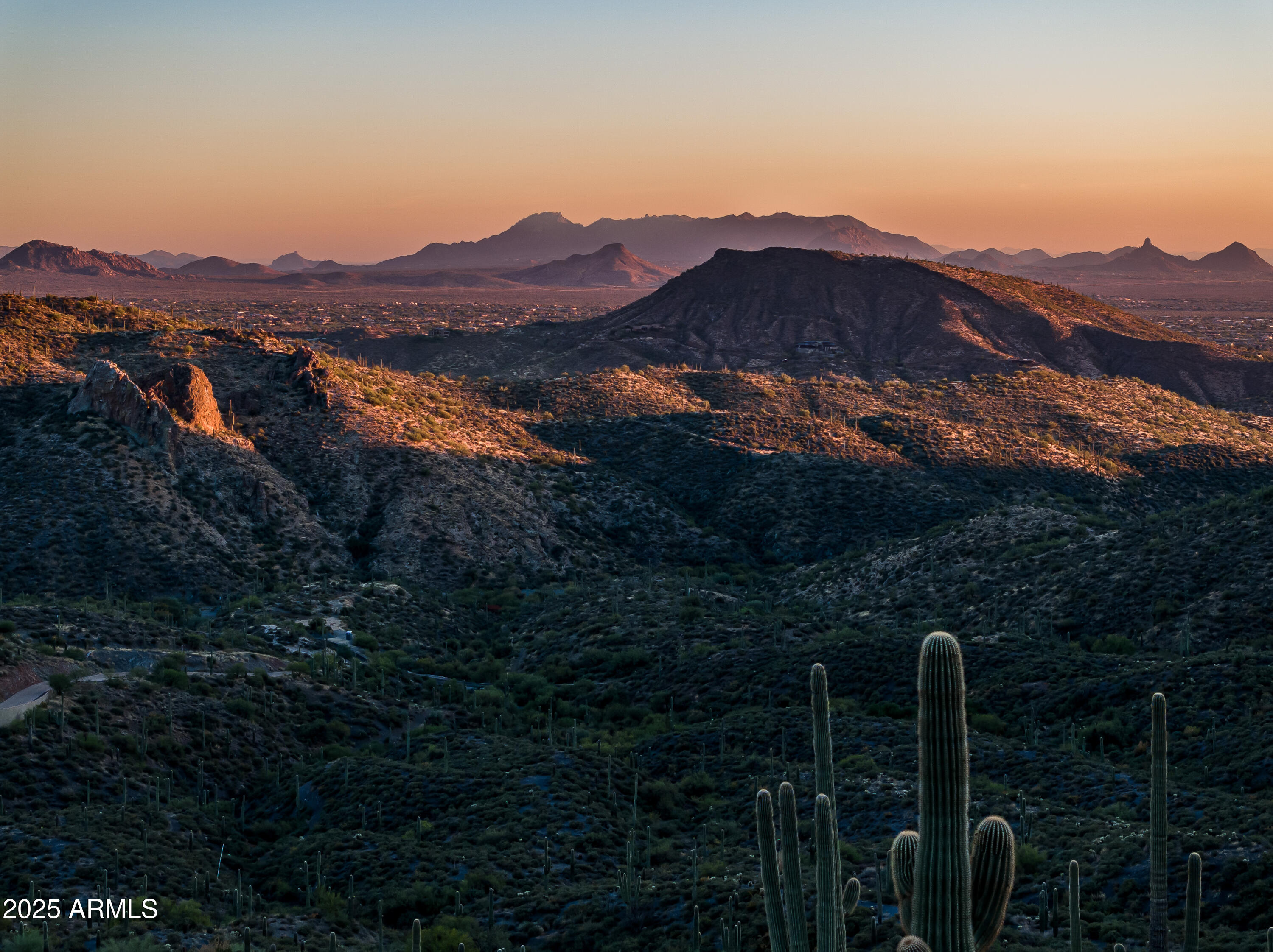 DESERT MOUNTAIN - Land