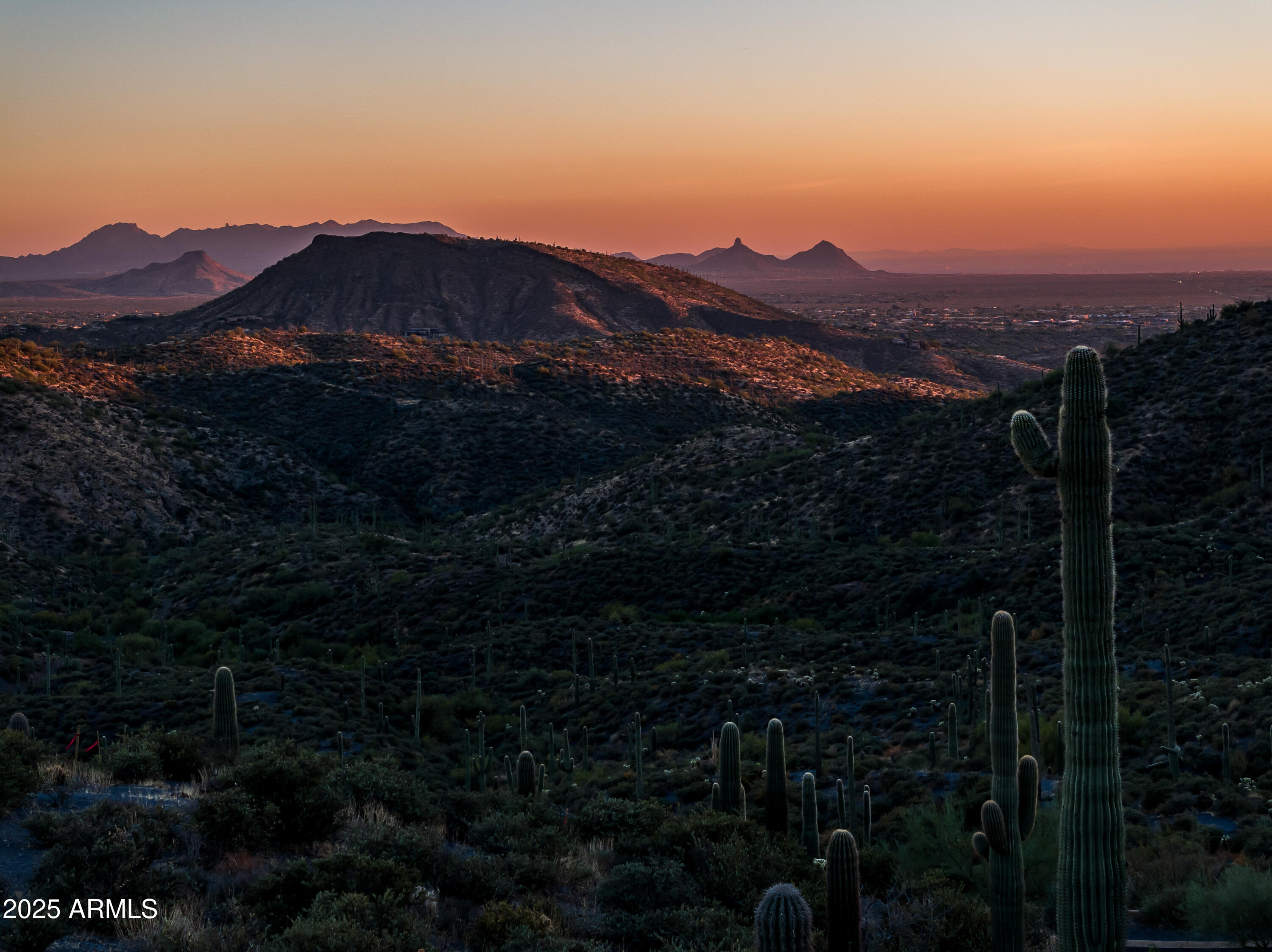 DESERT MOUNTAIN - Land