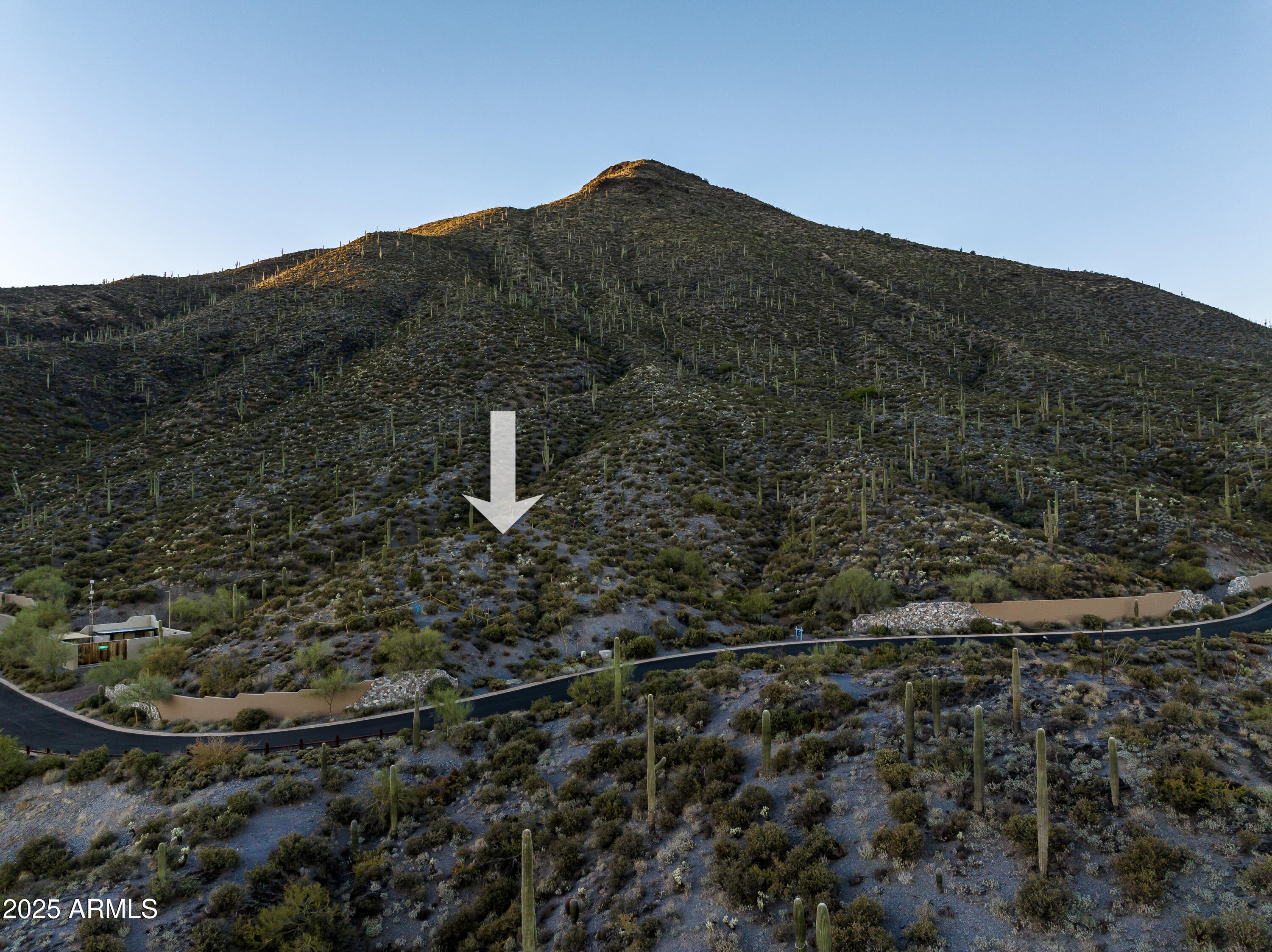 DESERT MOUNTAIN - Land