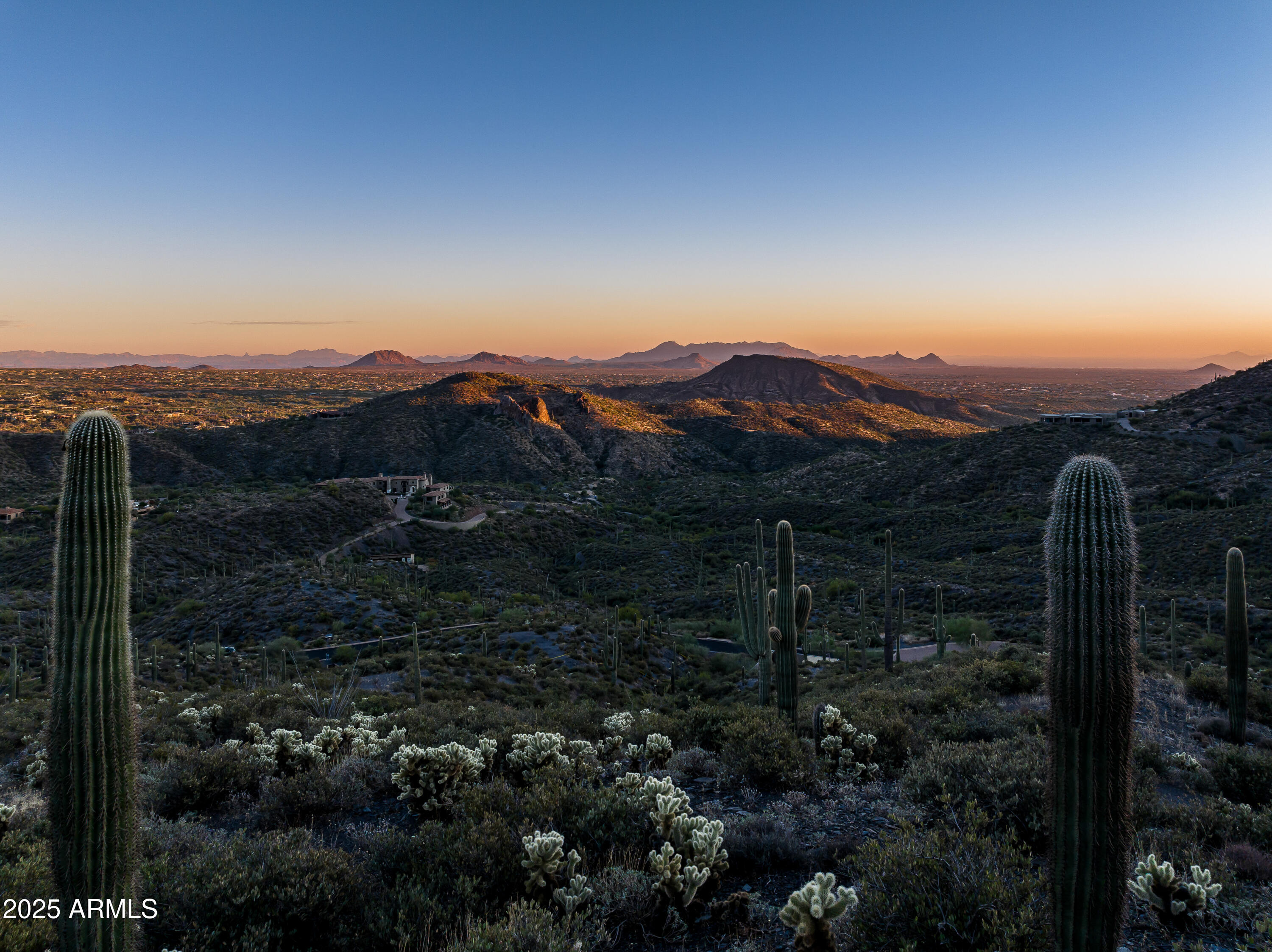 DESERT MOUNTAIN - Land