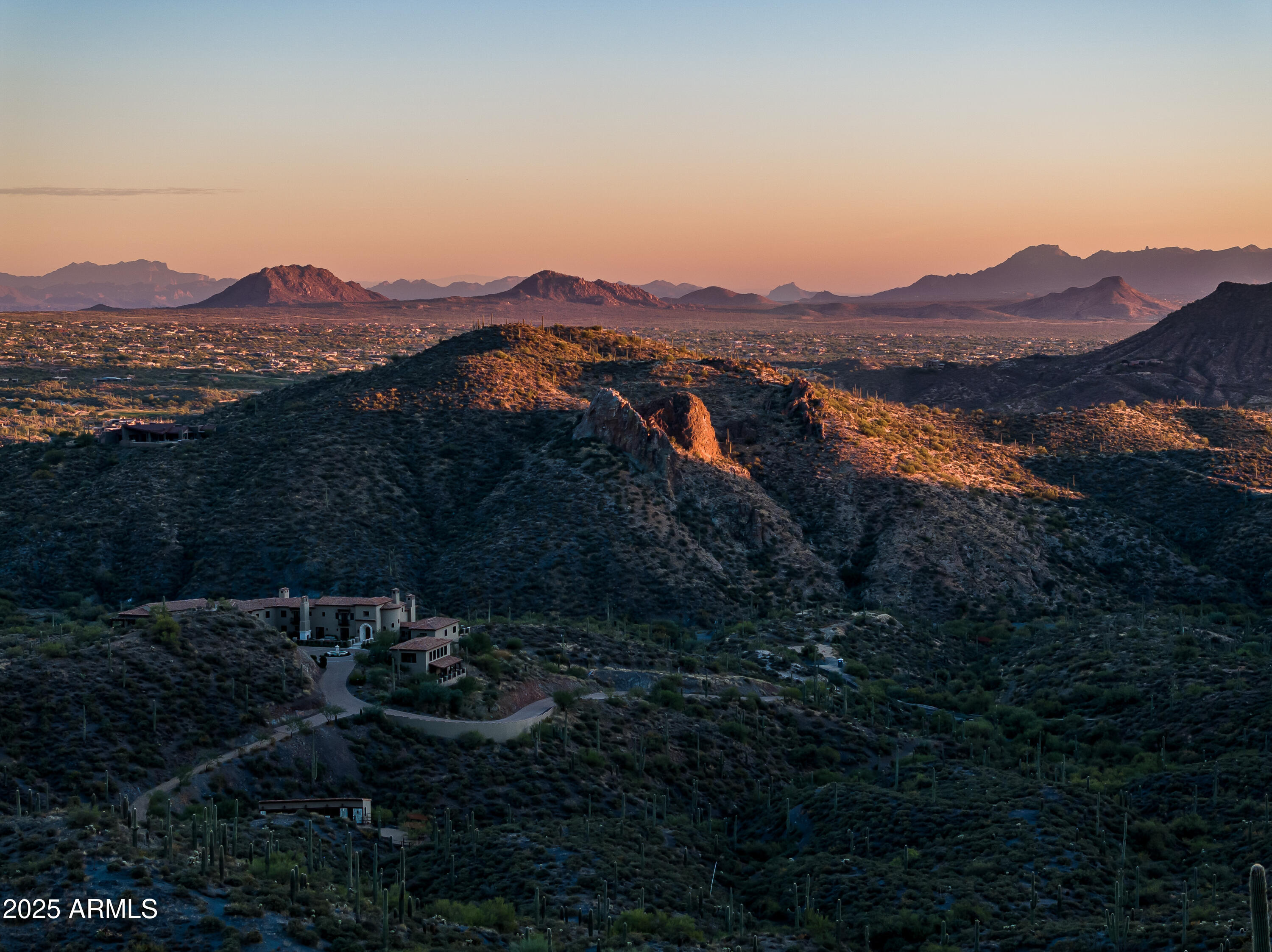 DESERT MOUNTAIN - Land