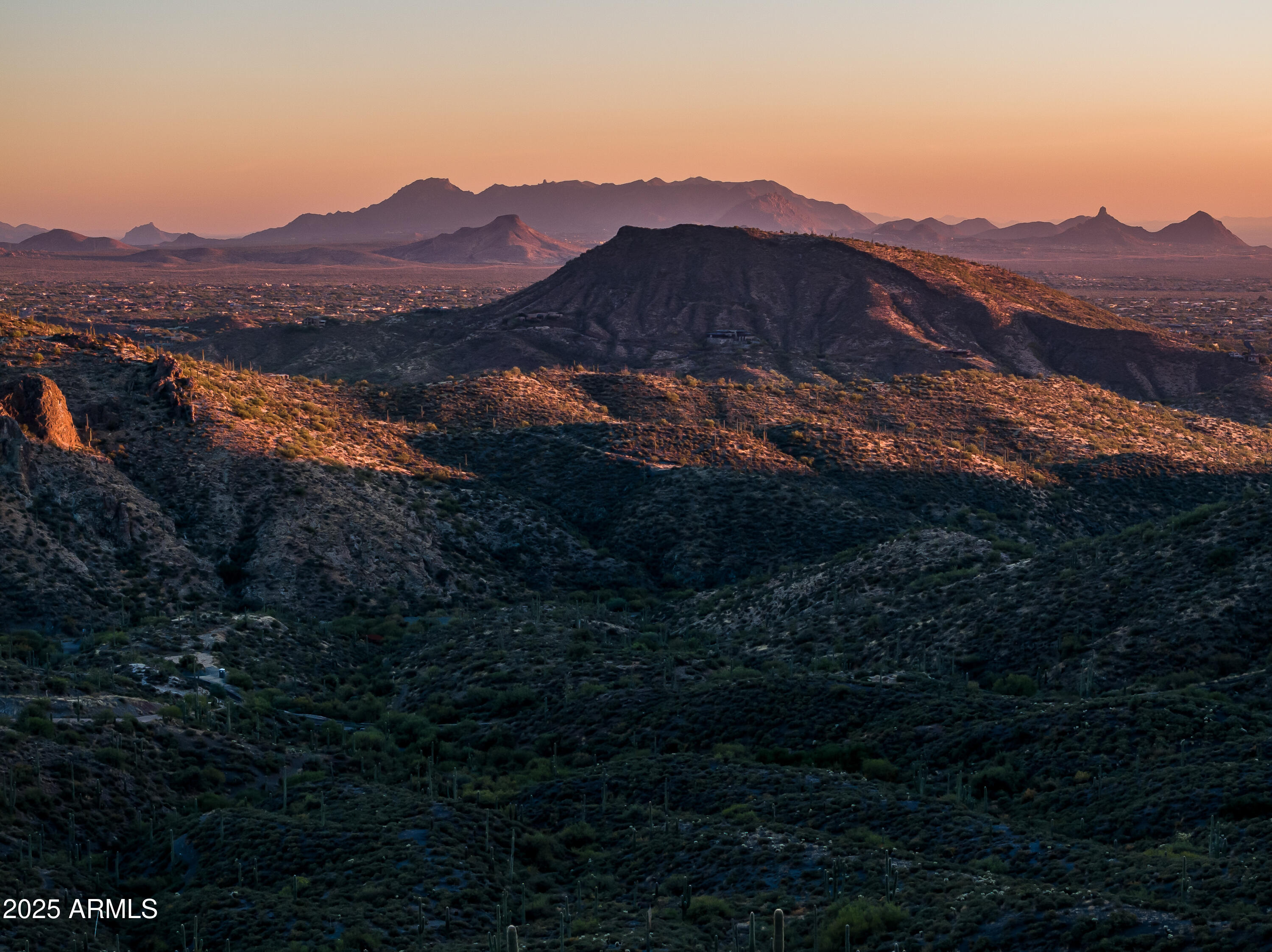 DESERT MOUNTAIN - Land