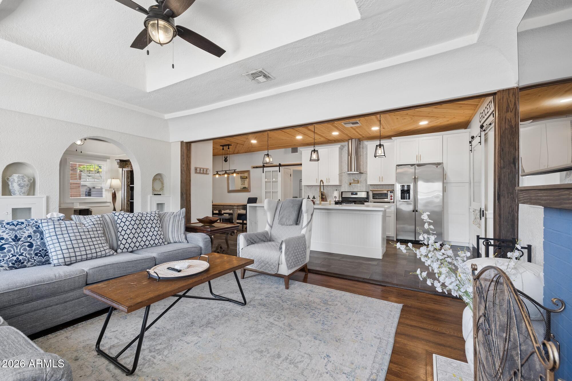 PHOENICIA - Residential