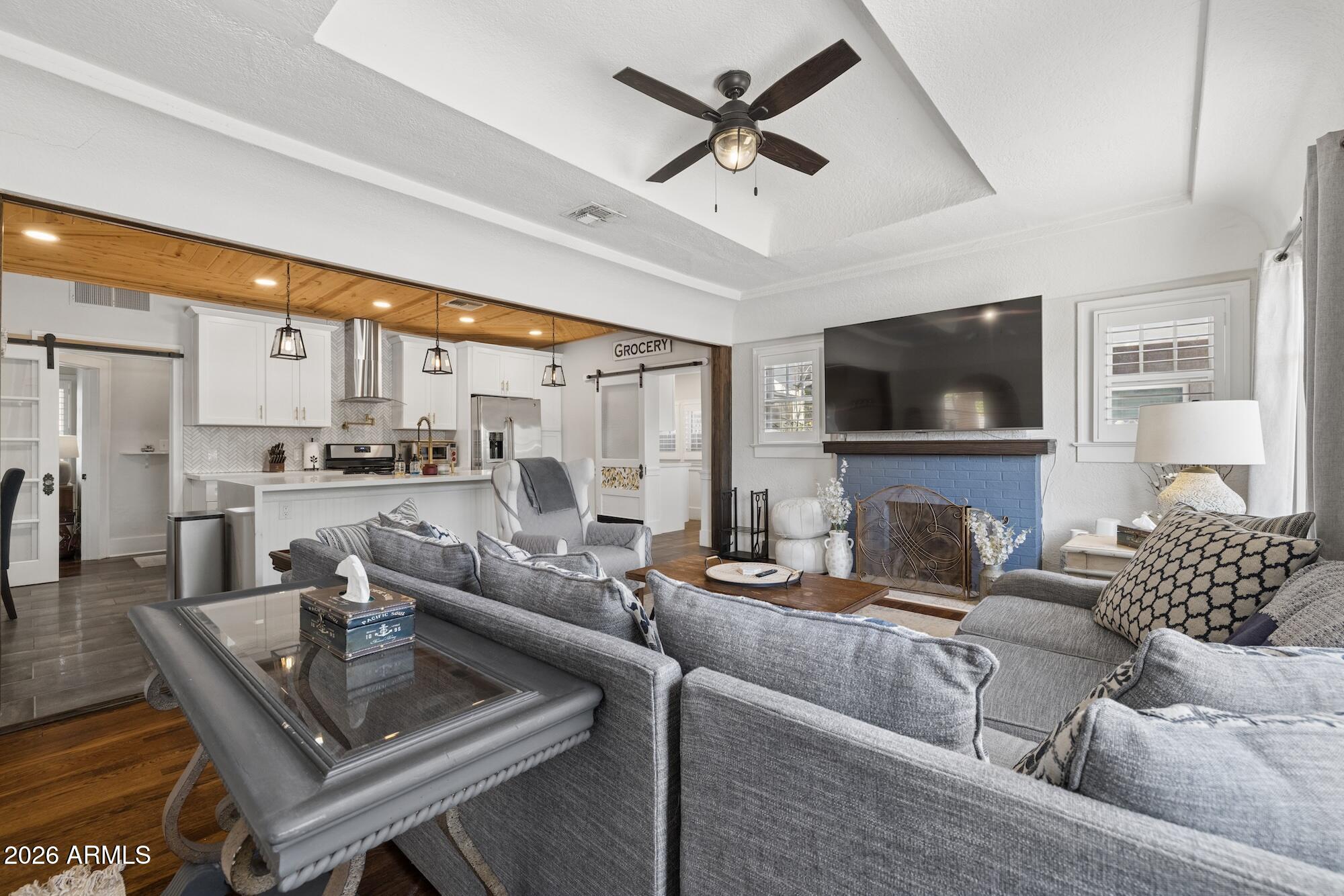PHOENICIA - Residential