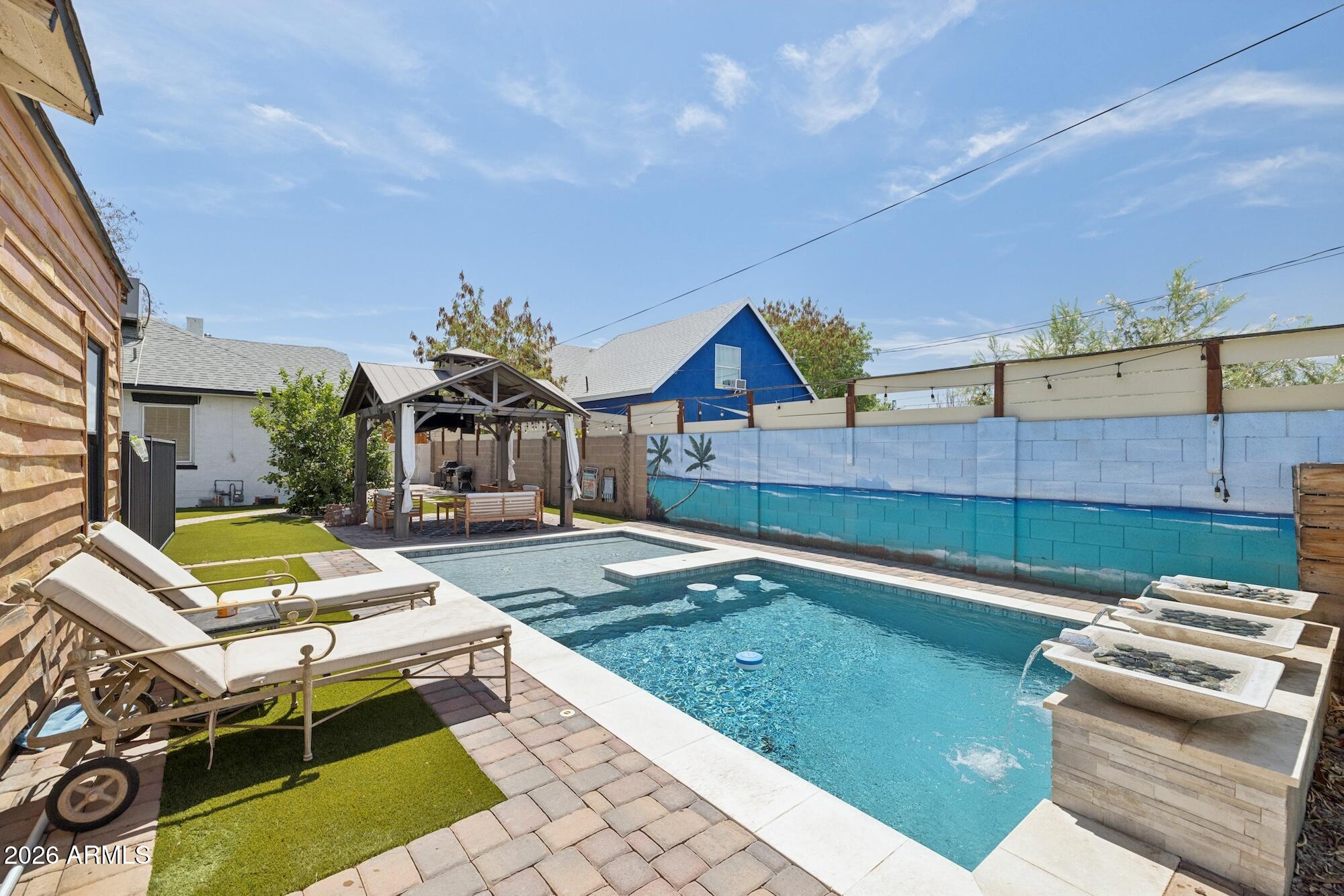 PHOENICIA - Residential