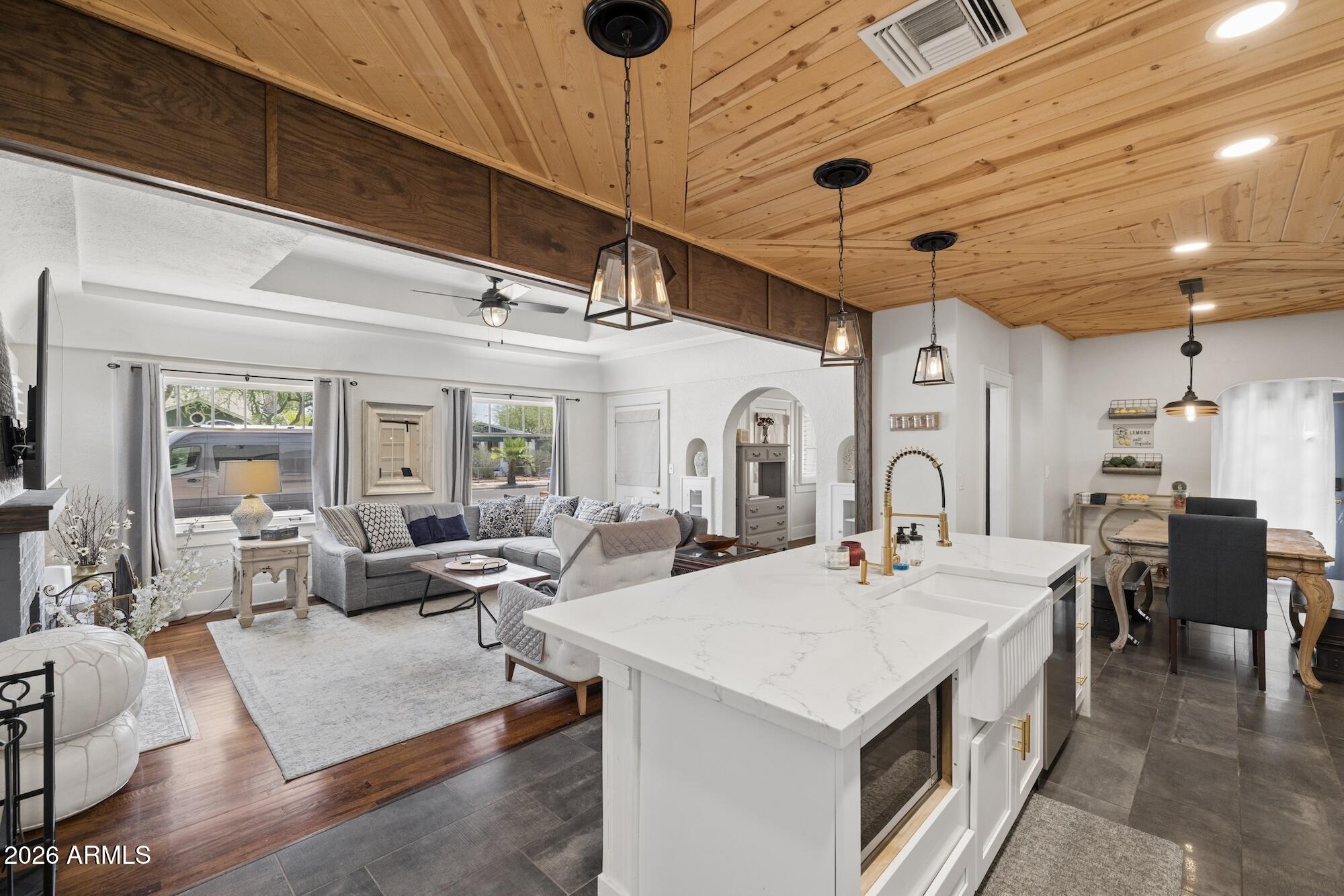 PHOENICIA - Residential