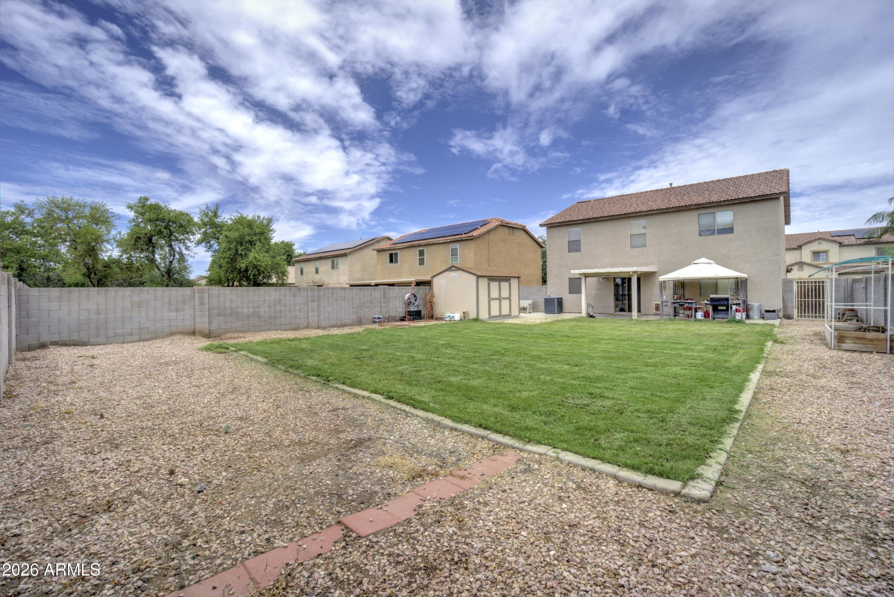LAS PRADERAS - Residential