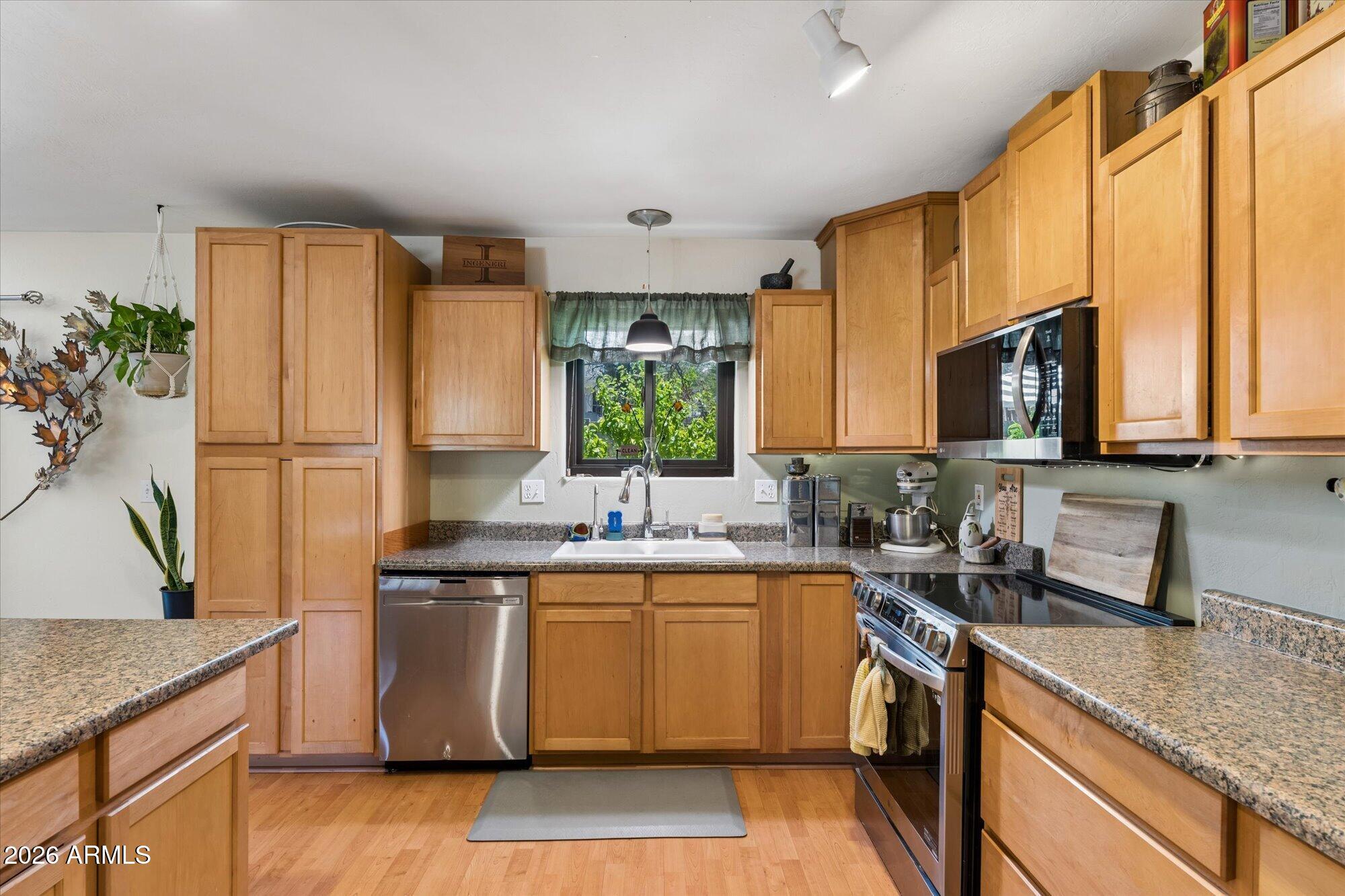 RIDGEWAY ESTATES - Residential