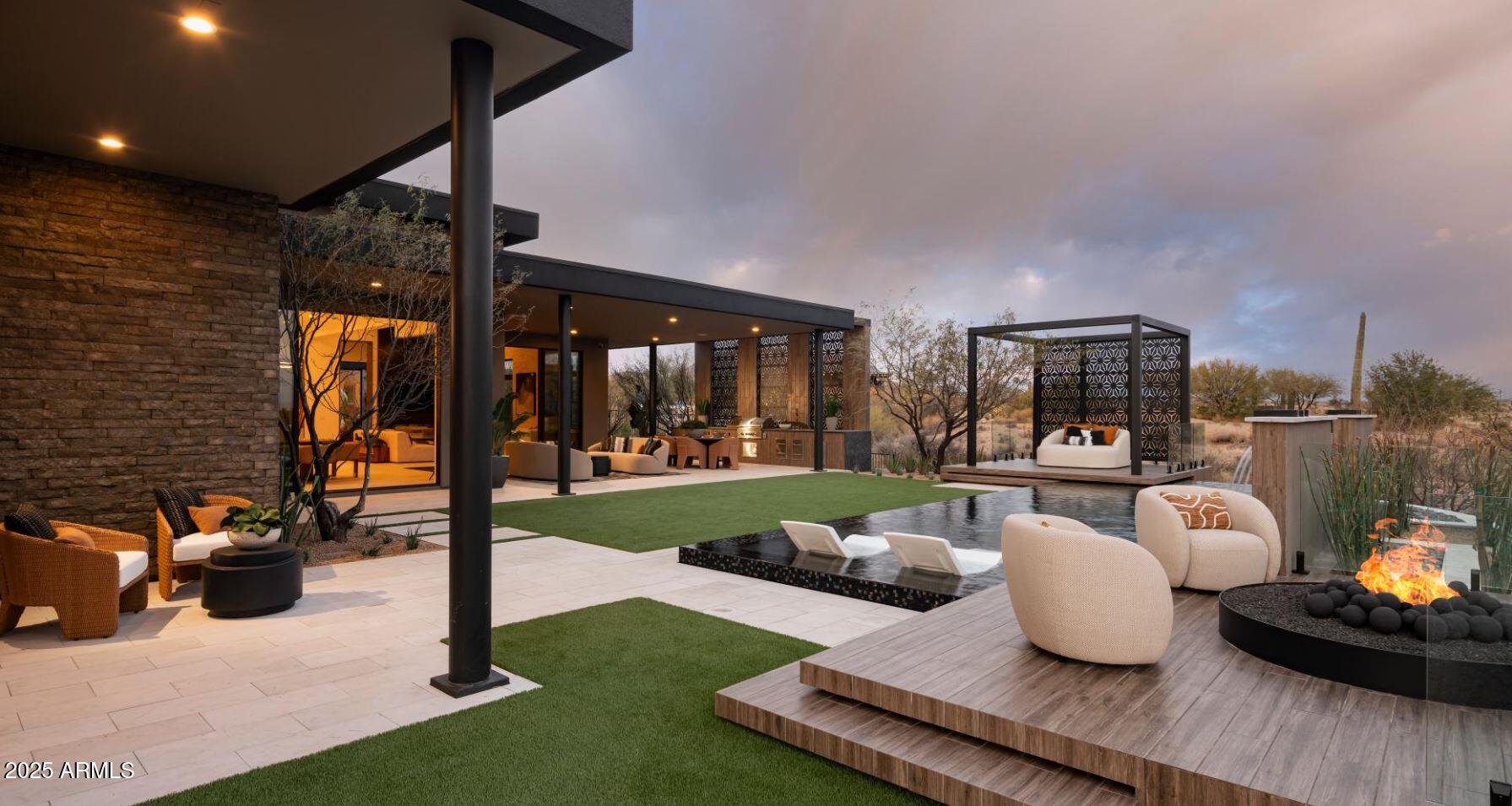 MCDOWELL MOUNTAIN MANOR - Residential