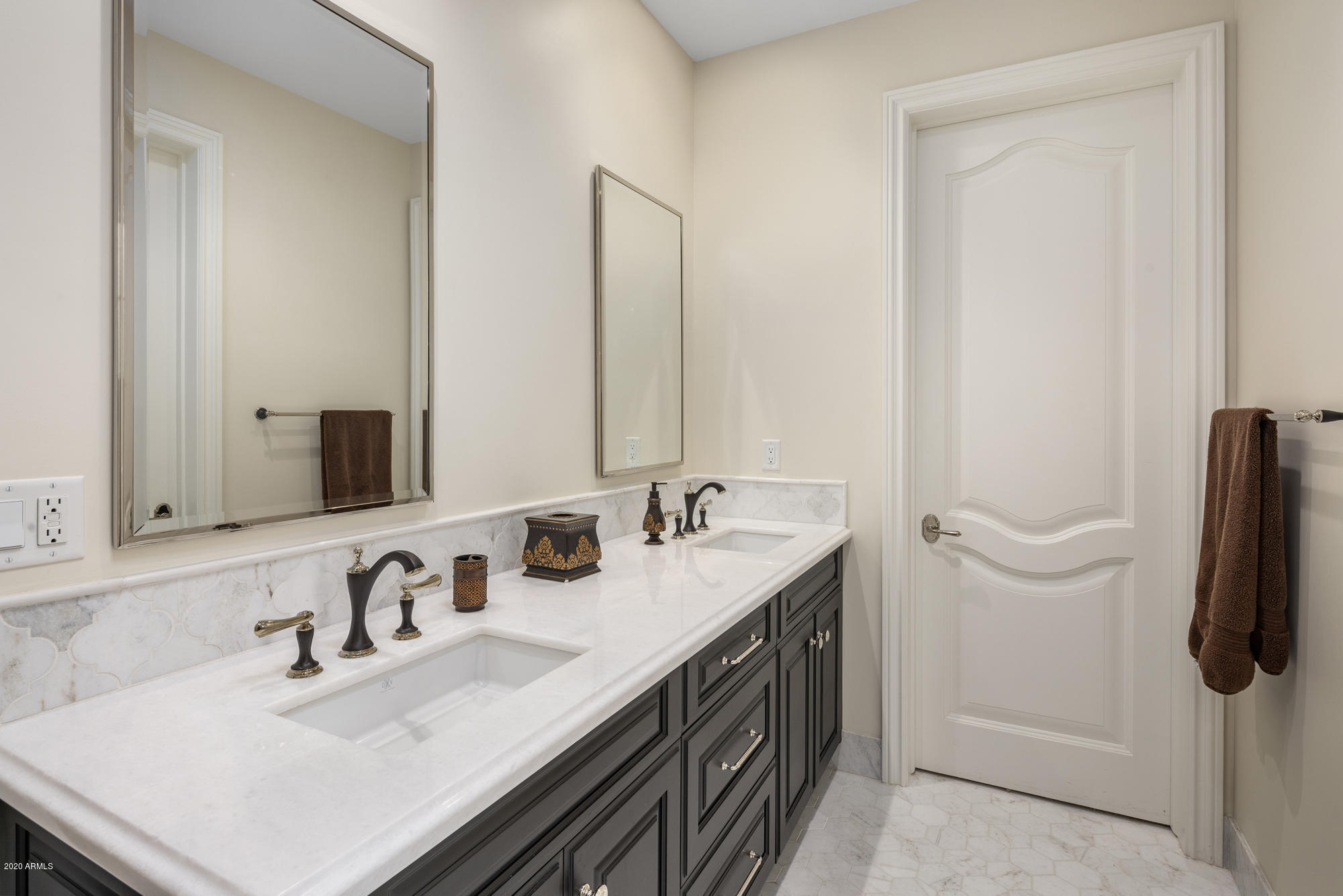 SILVERLEAF AT DC RANCH PARCEL T7 - Residential
